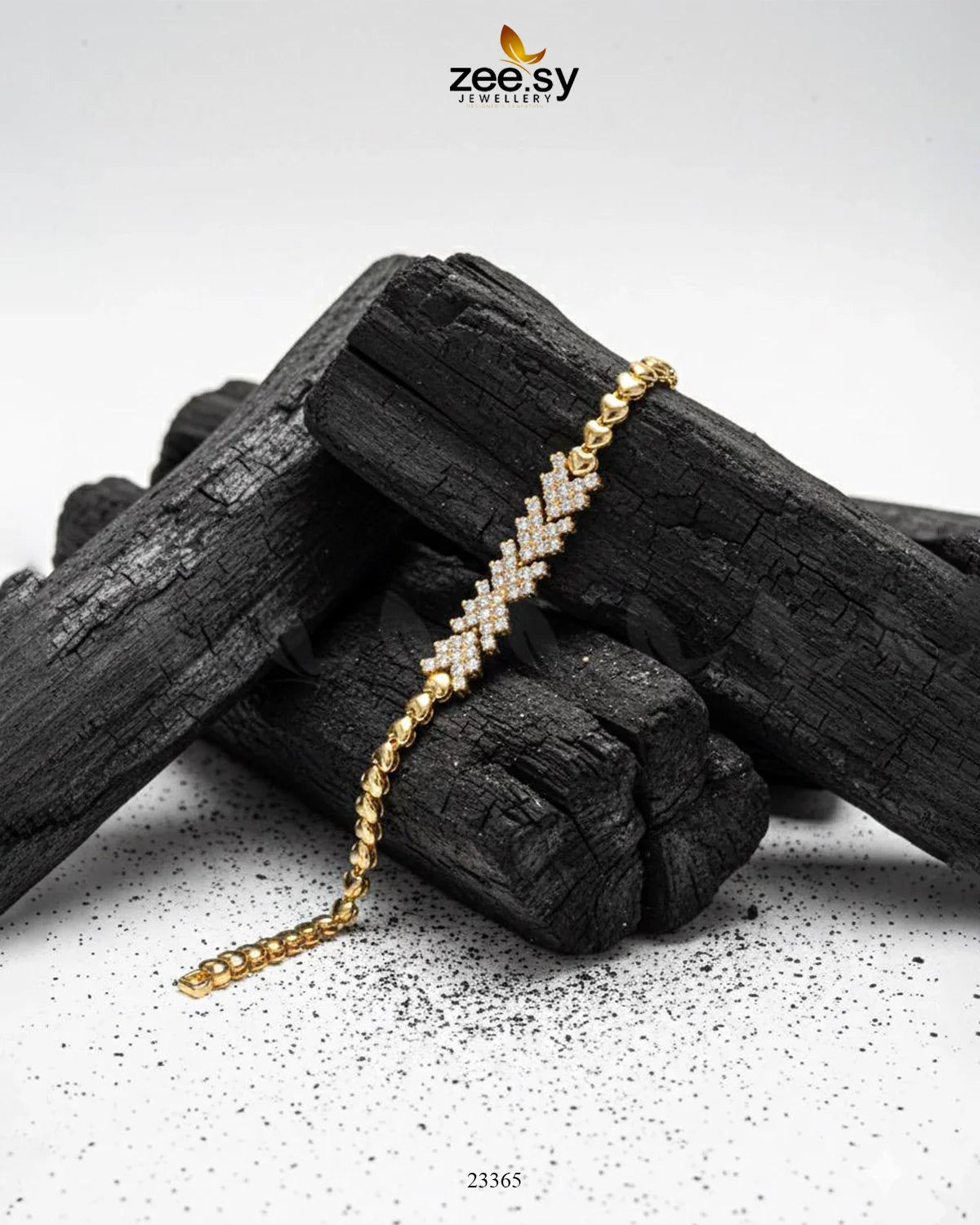 Majestic Arrow Pattern Bracelet - Zeesy Jewellery