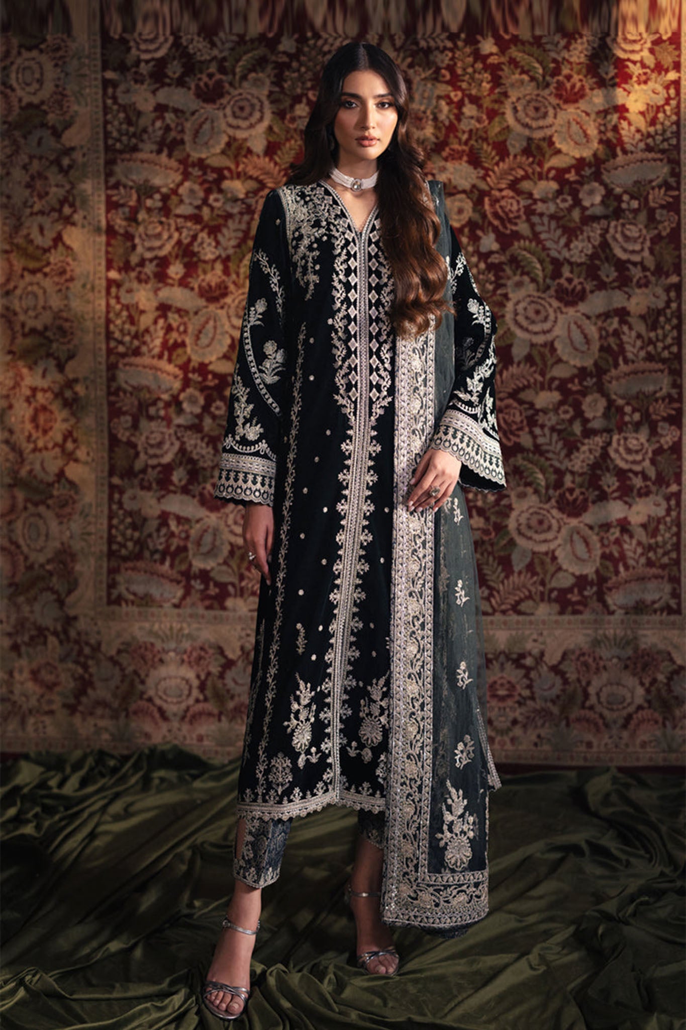 Qalamkar Unstitched 3 Piece Velvet Edit Collection'2024-BK-03-Samira