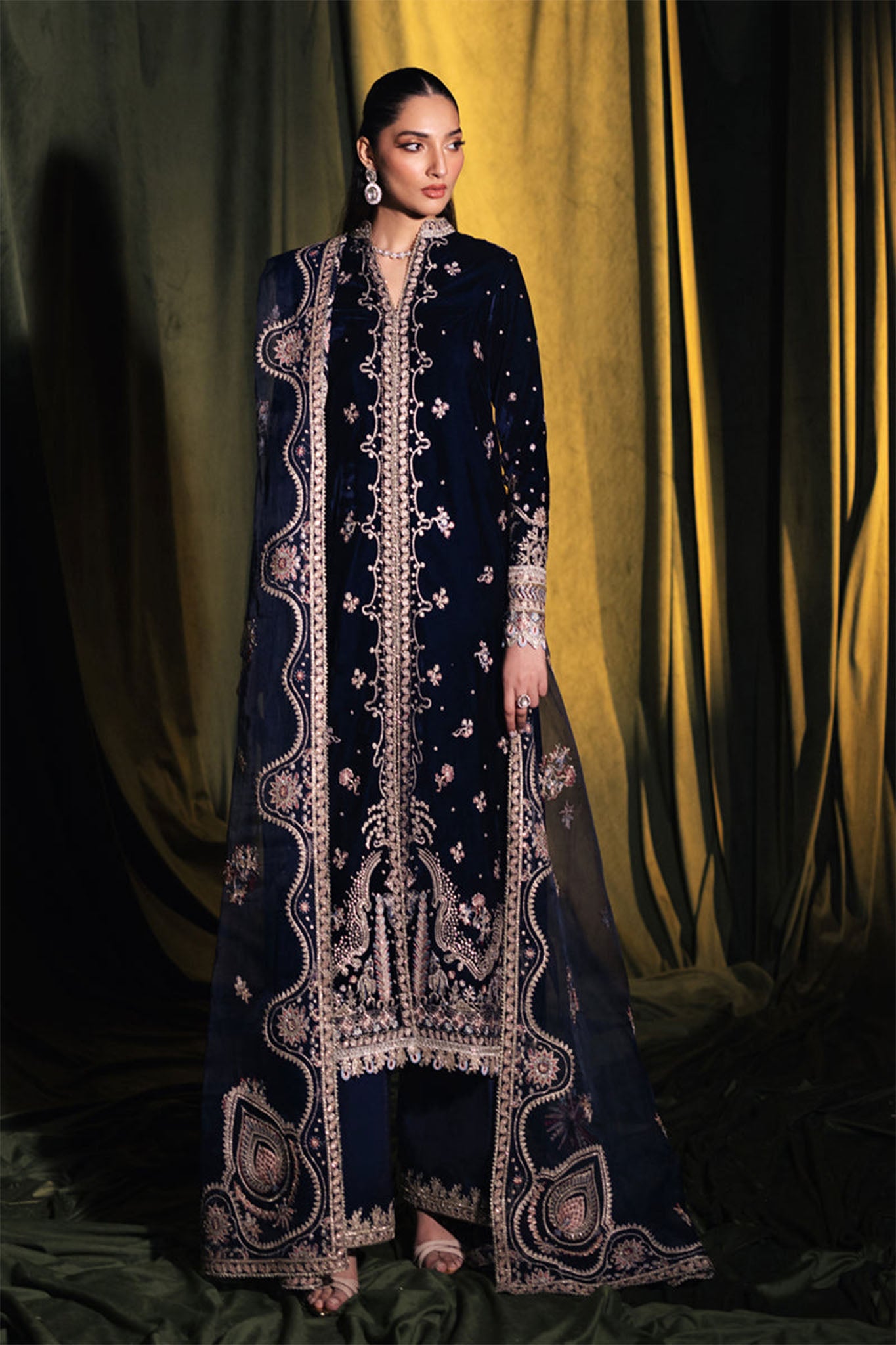 Qalamkar Unstitched 3 Piece Velvet Edit Collection'2024-BK-05-Dalia