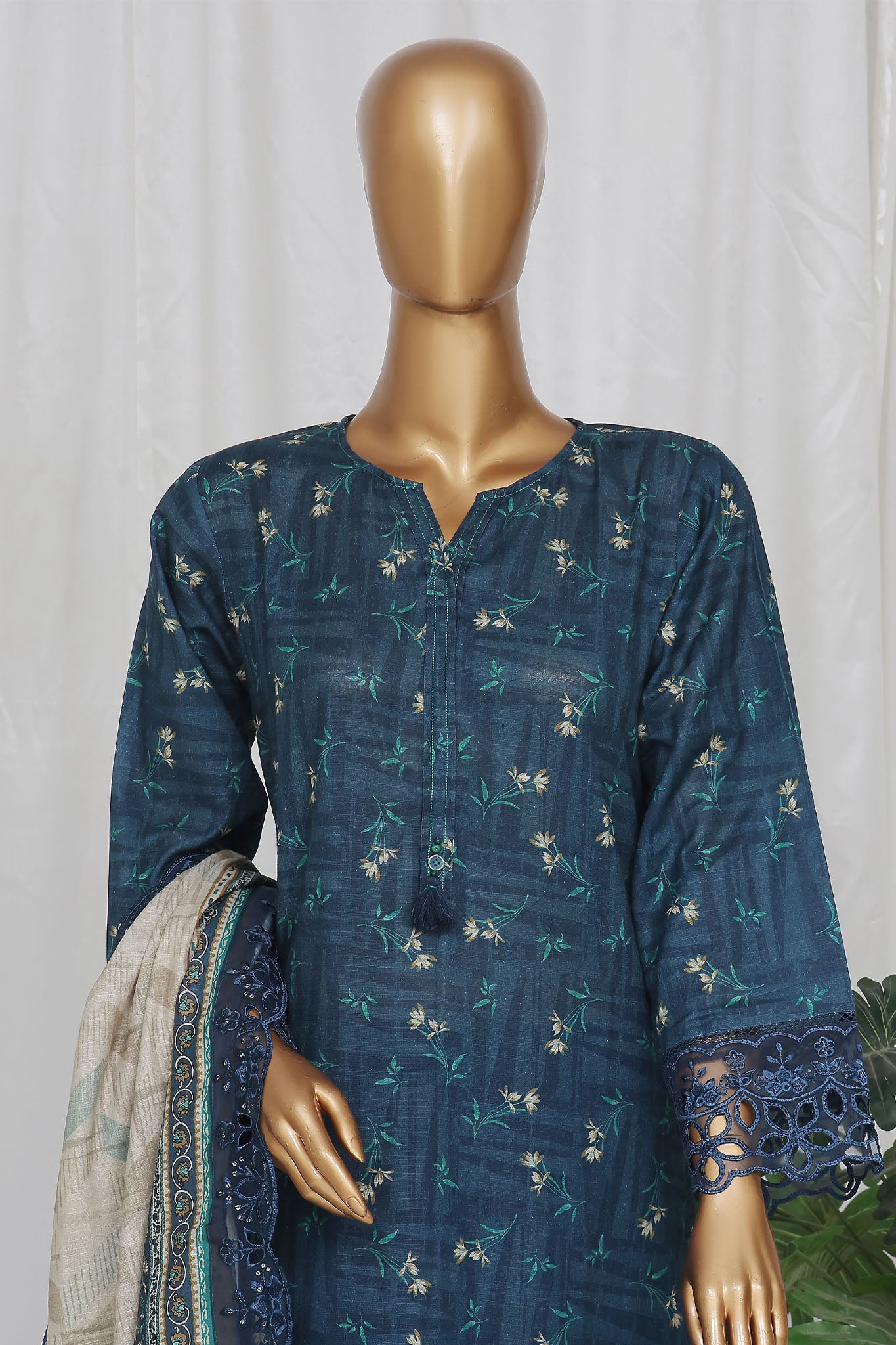 Sada Bahar Stitched 3 Piece Emb Khaddar Vol-03 Collection'2024-CW-ED-8145-Blue