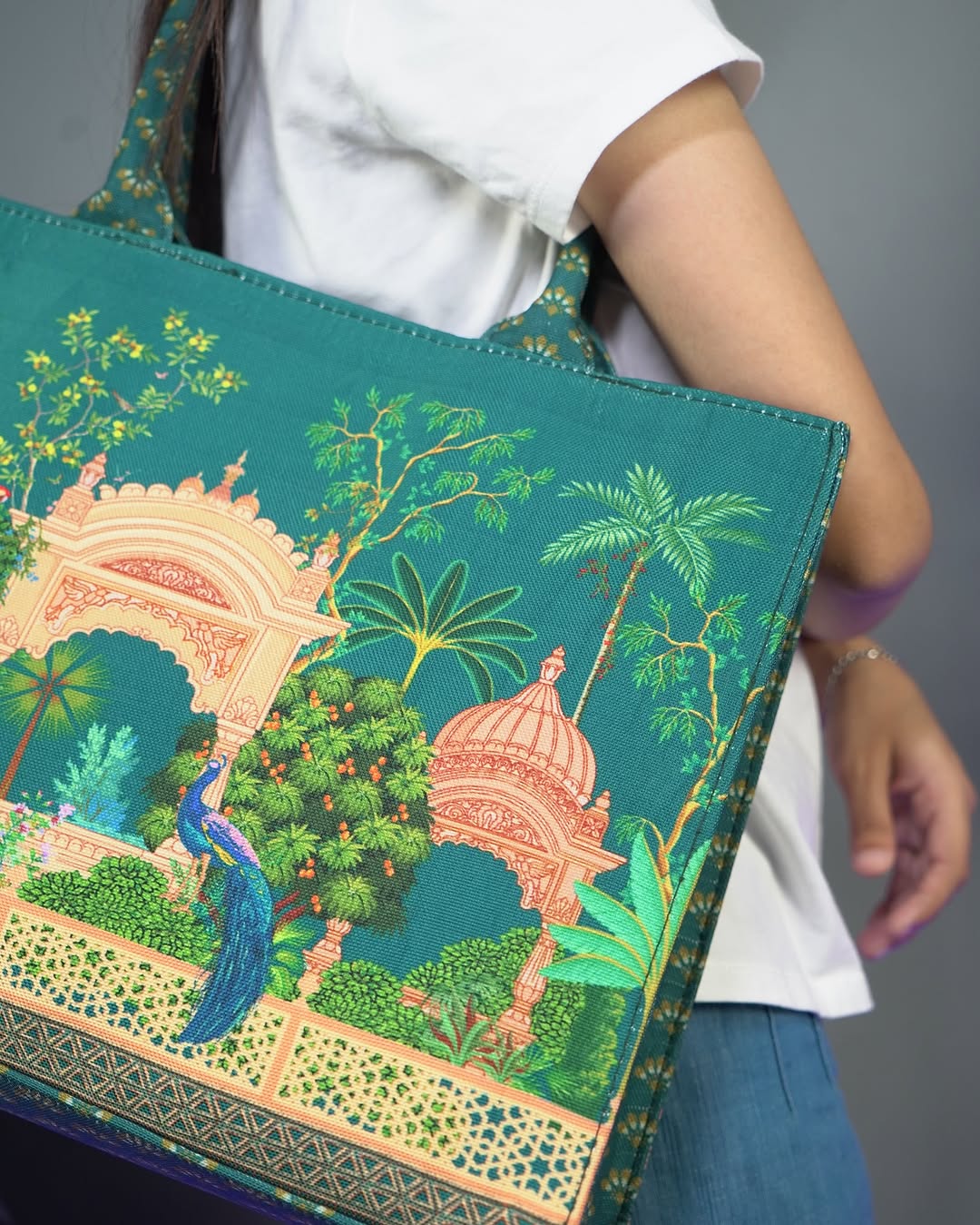 Women' Trendy daily use Canvas Tote bag