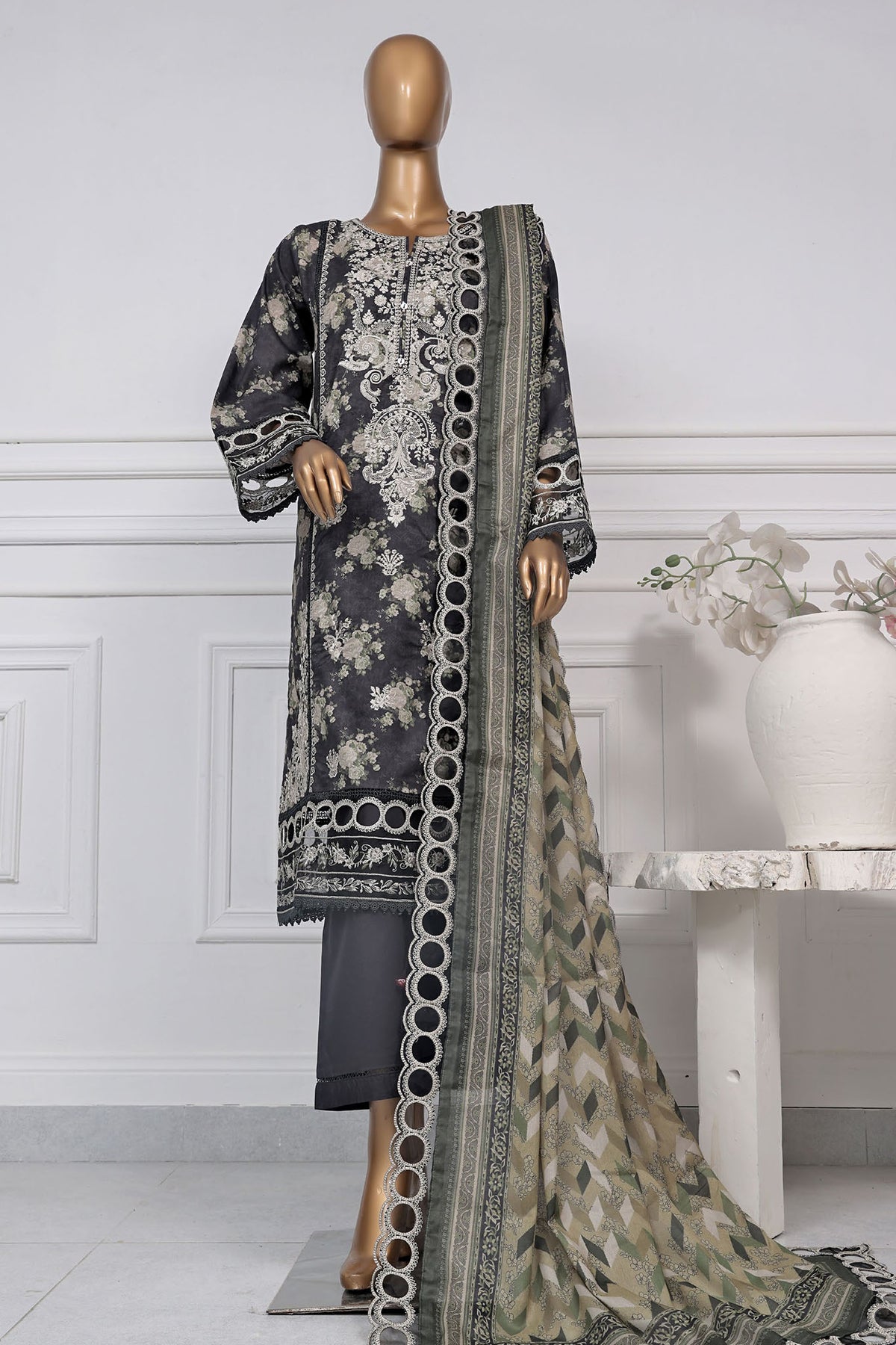 Signature By Sada Bahar Stitched 3 Piece Festive Emb Lawn Collection'2025-D-4009-Black