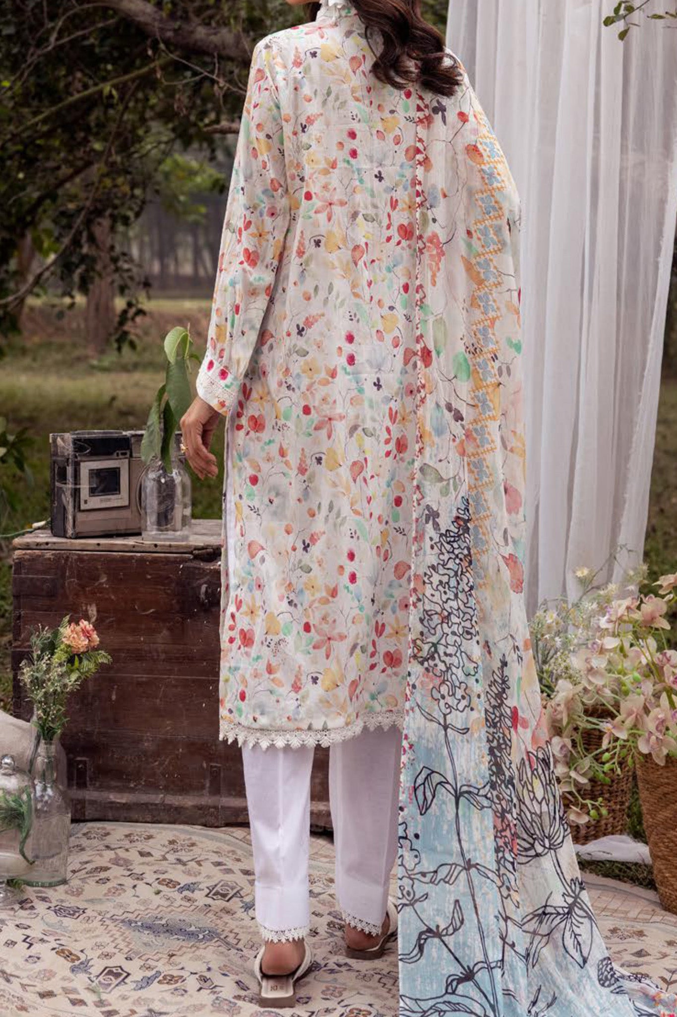 Mahee's by Riaz Arts 3 Piece Unstitched Chikankari Lawn Collection'2024-MC-05