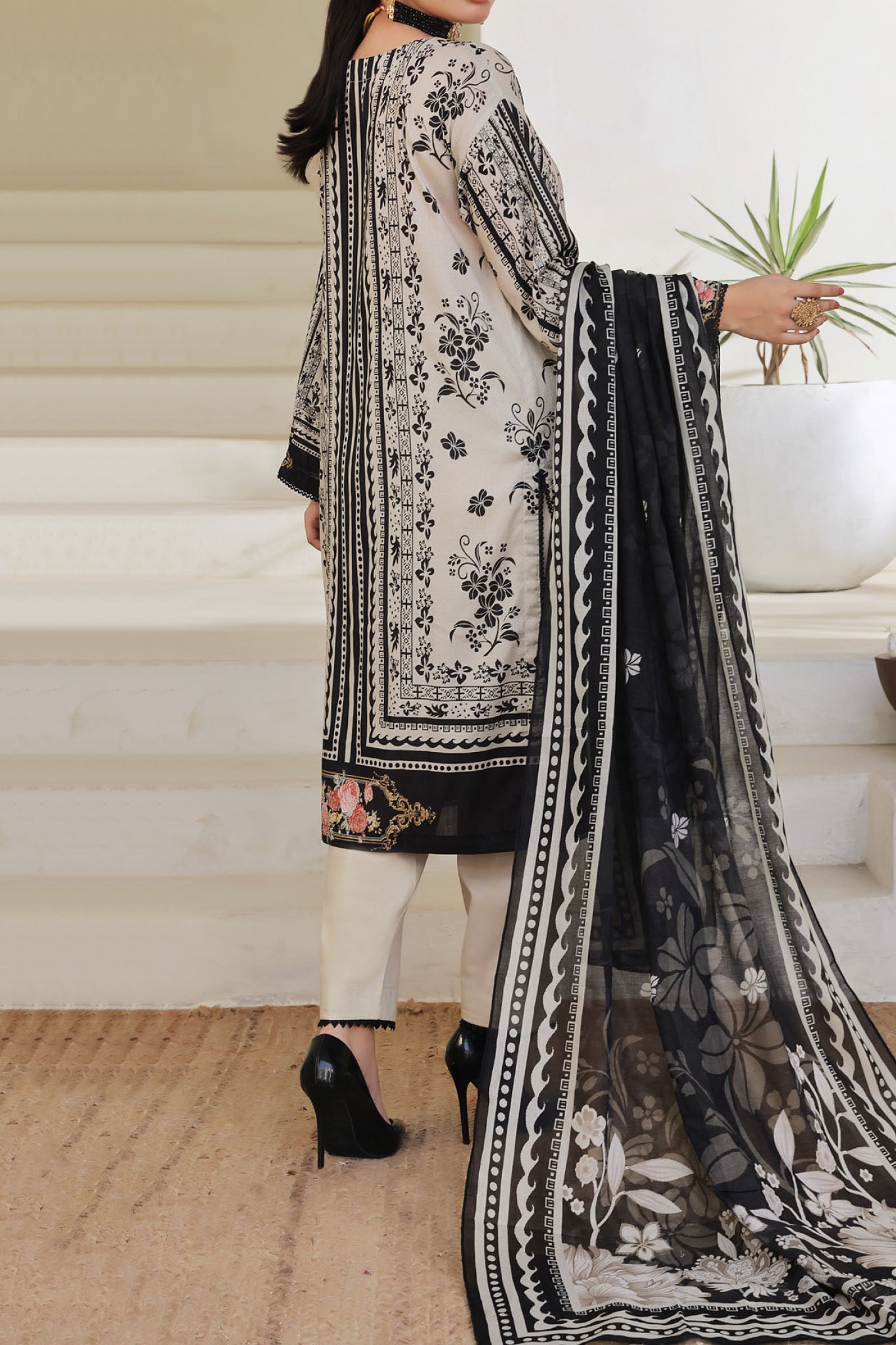 Aizal Stitched 3 Piece Printed Lawn Collection'2025-A-P-660-SKIN