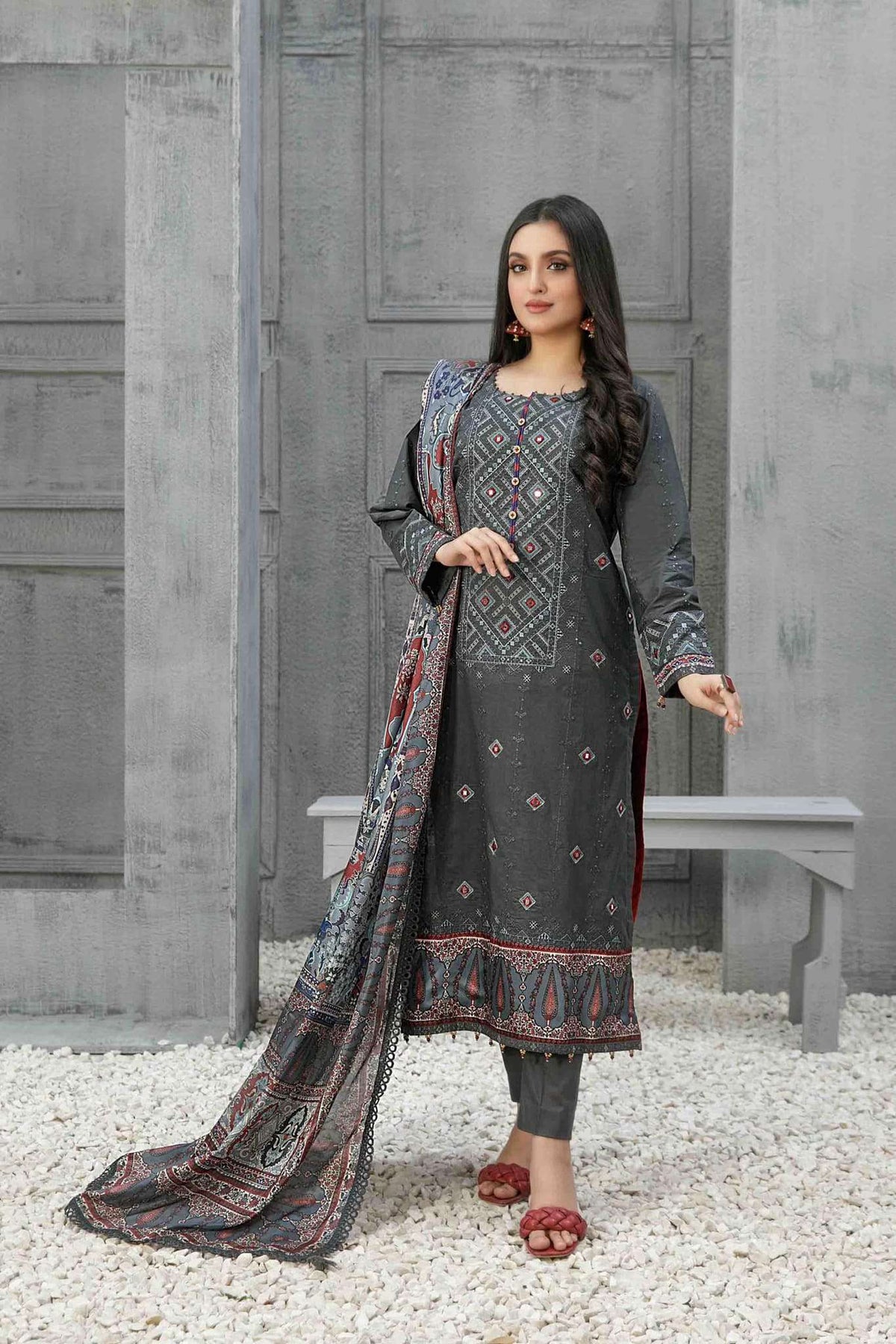 Amber by Tawakkal Semi Stitched 3 Piece Embroidered Lawn Collection'2023-A-8510