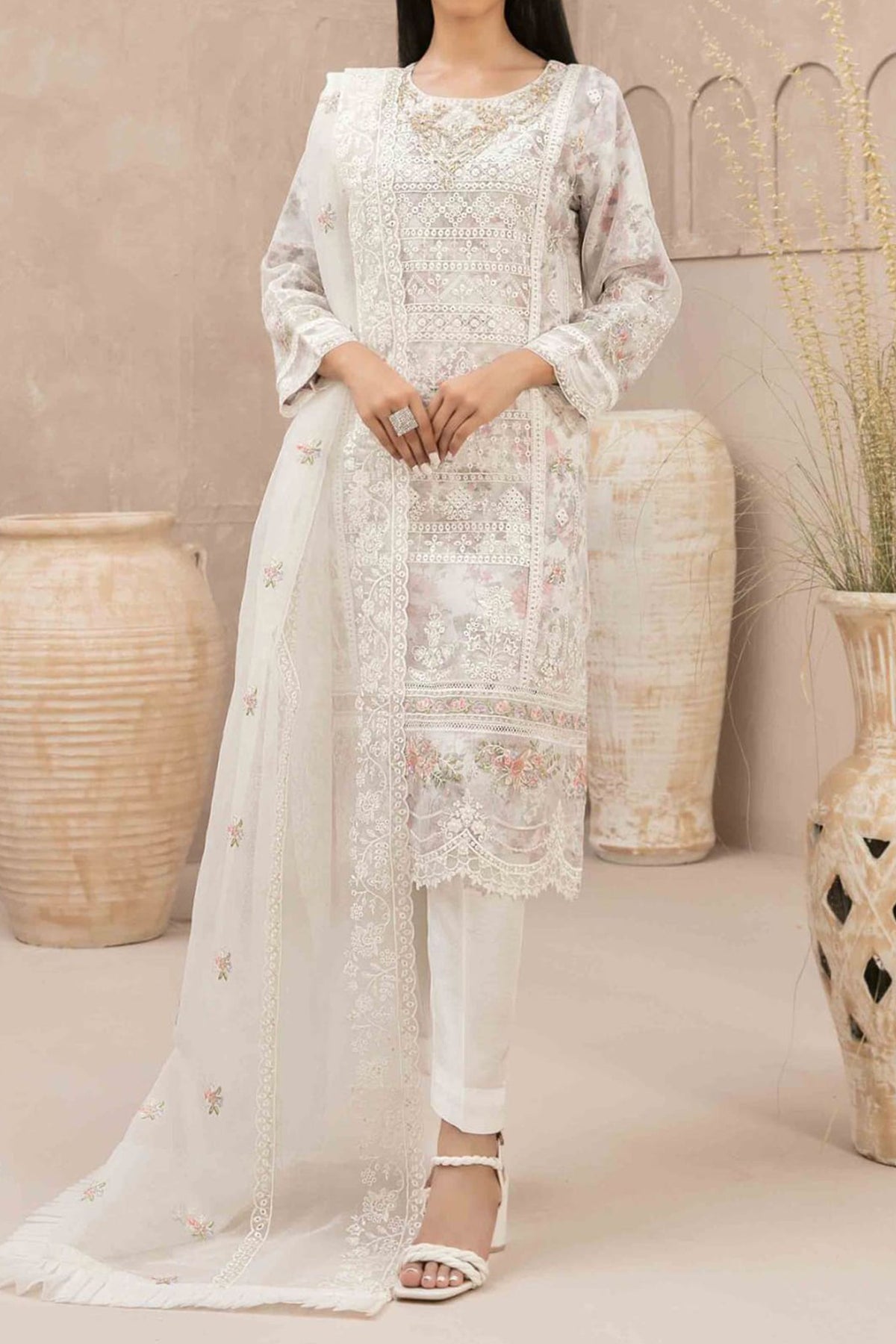 Amavi by Tawakkal Stitched 3 Piece Fancy Embroiderd Collection'2023-A-9081