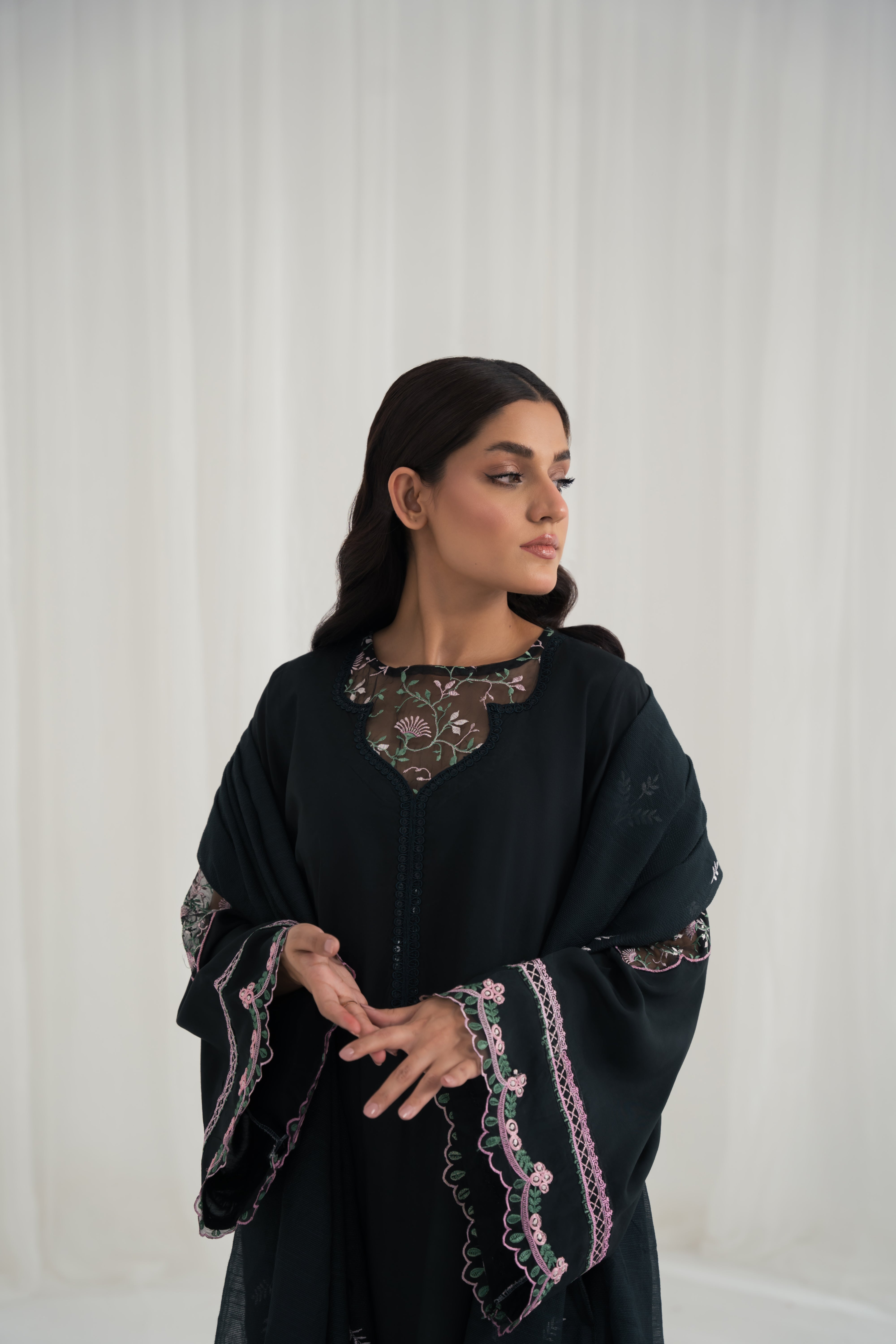 Charaghan By Qariney Stitched 3 Piece Winter Vol-02 Collection'2024-Black