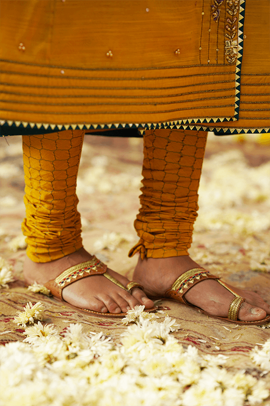 Bahara By Zaaviay Stitched Soorajmukhi (Three Piece)
