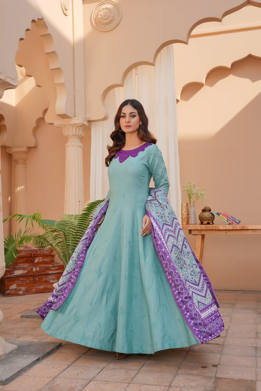 Threads & Weaves Stitched 3 PC - Embroidered Karandi Pret-04