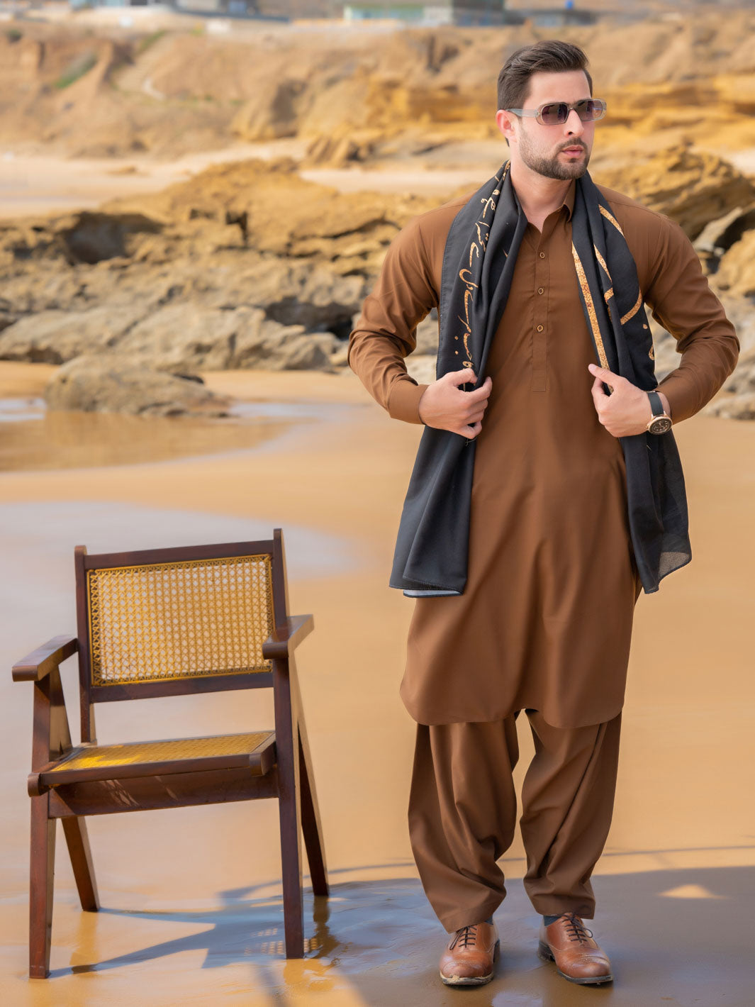 Tng By Md Men Stole Collection-Alfaz E Iqbal Stole (Black-Men)