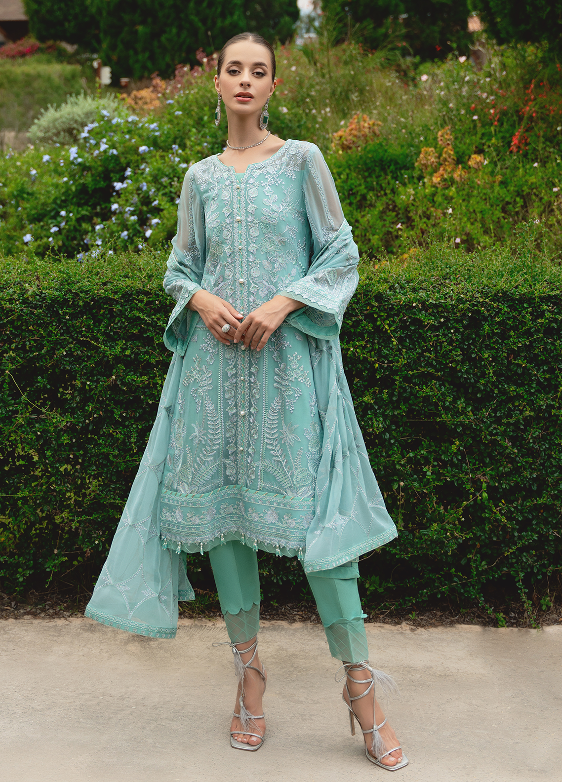 Gulaal Unstitched 3 Piece Luxury Emb Pret Collection'2025-Nissa (GL-EP-2024-23)
