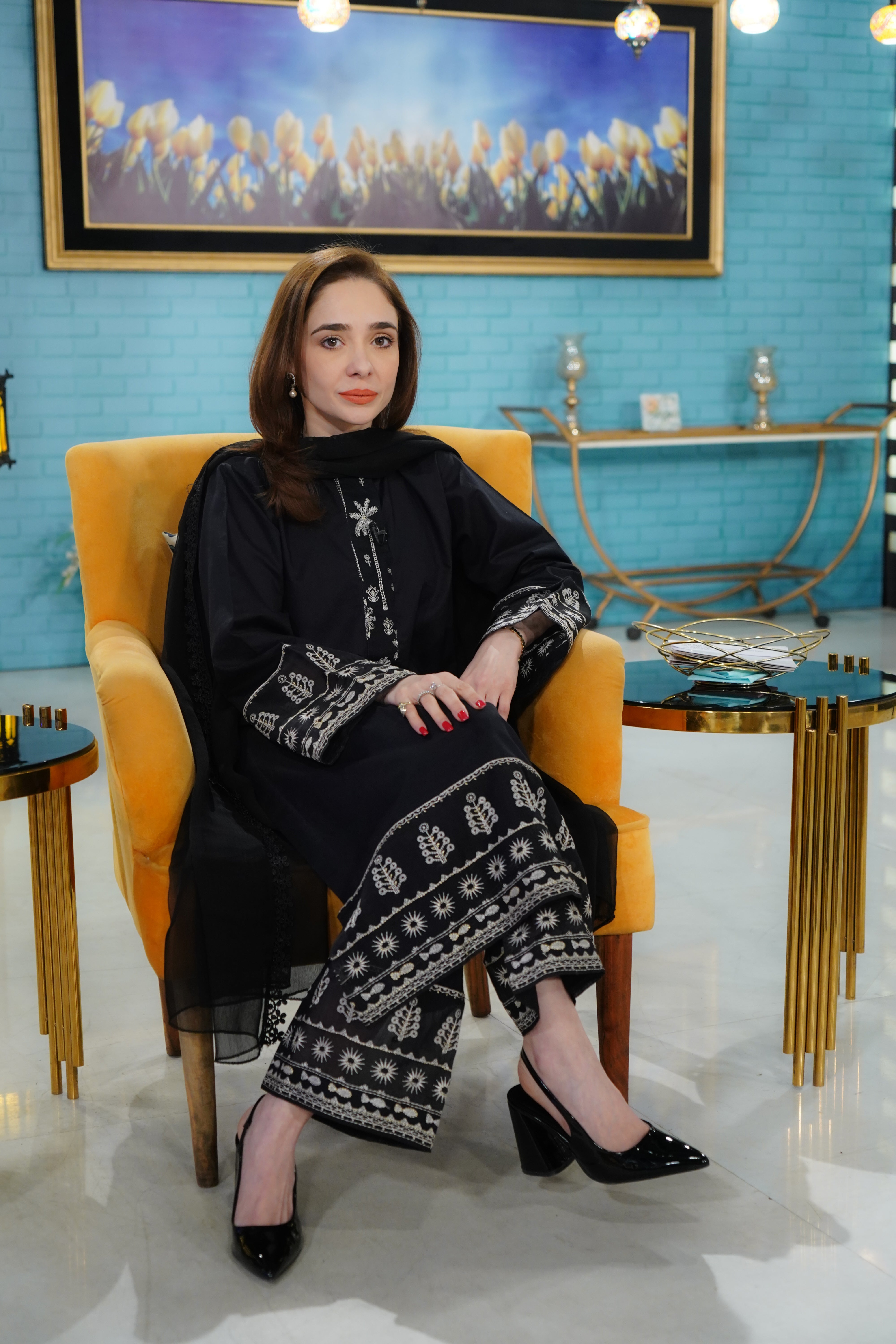 Urban Cut 2 Piece Cotton Embroidred Suit
