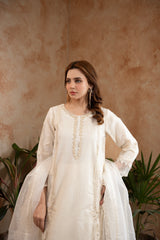 Shehr R Husn By Manahils Stitched 3 Piece-182-OFF WHITE