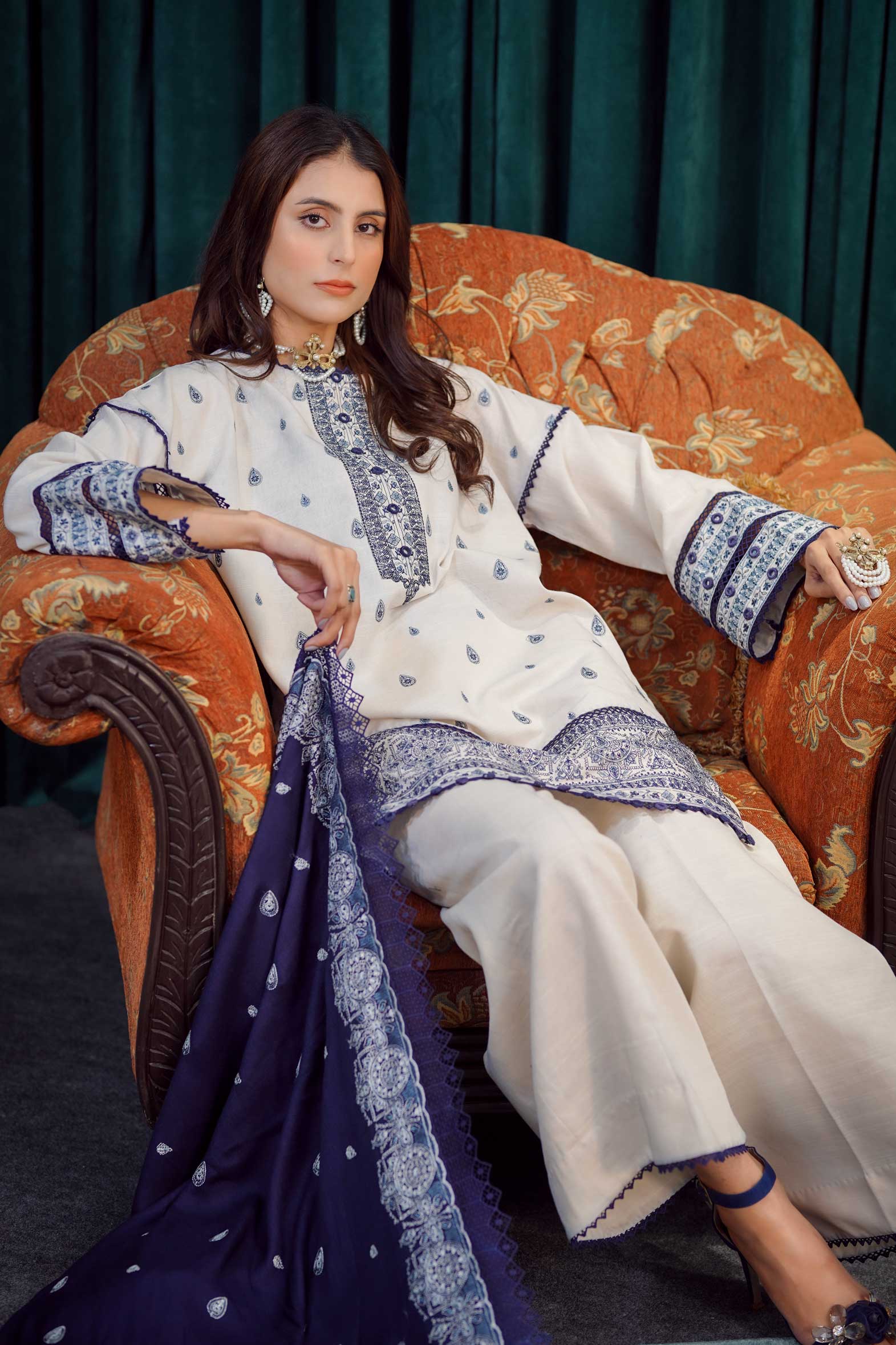 Moksh By Aayra Unstitched Winter Collection'2025-Off White