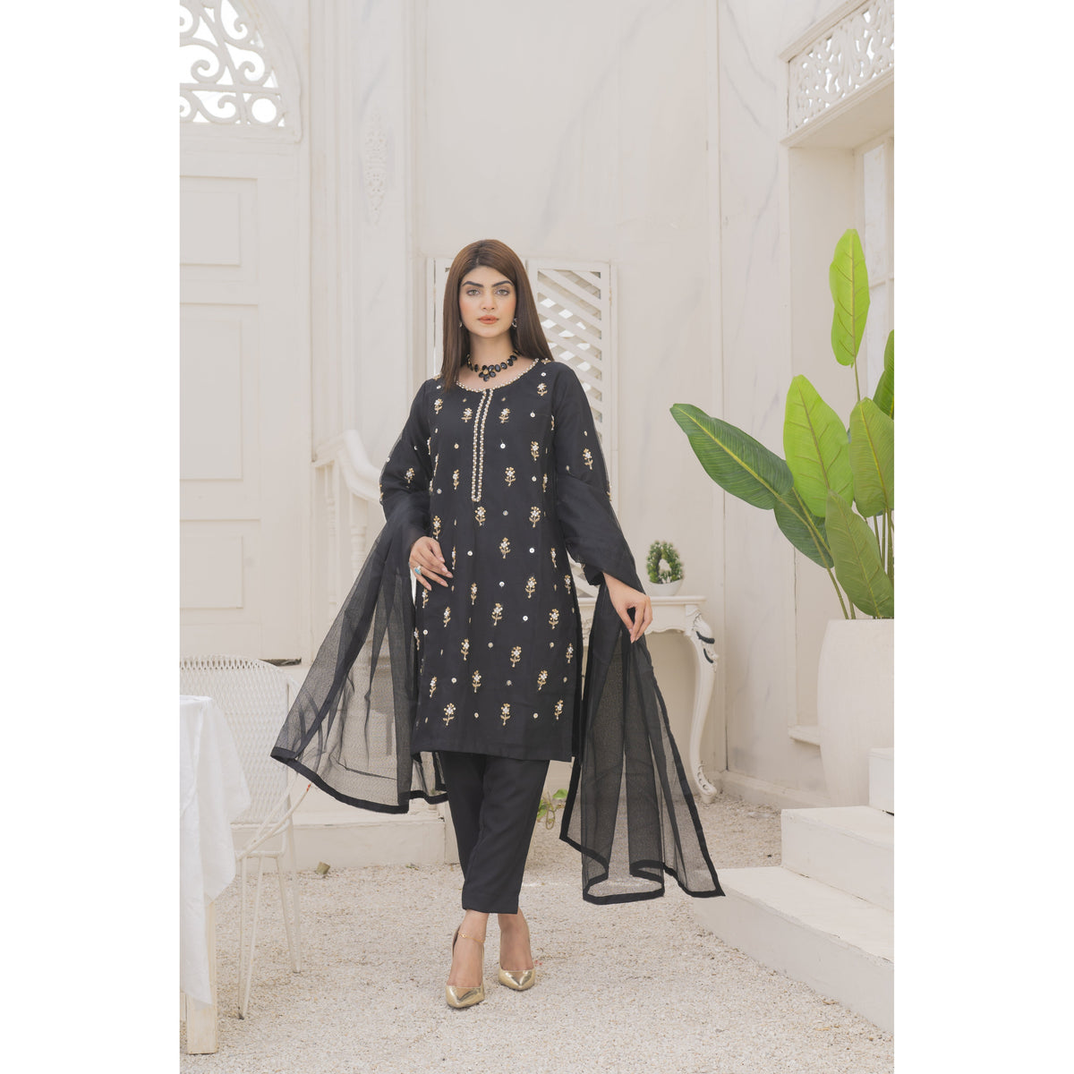 Zaib E Hoor Handmade Neckline Stitched 3-pc Suit