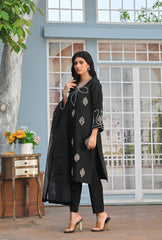 Yaaqot Stitched 3 Piece Winter Collection-Flover Neckkline Stitched 3-pc