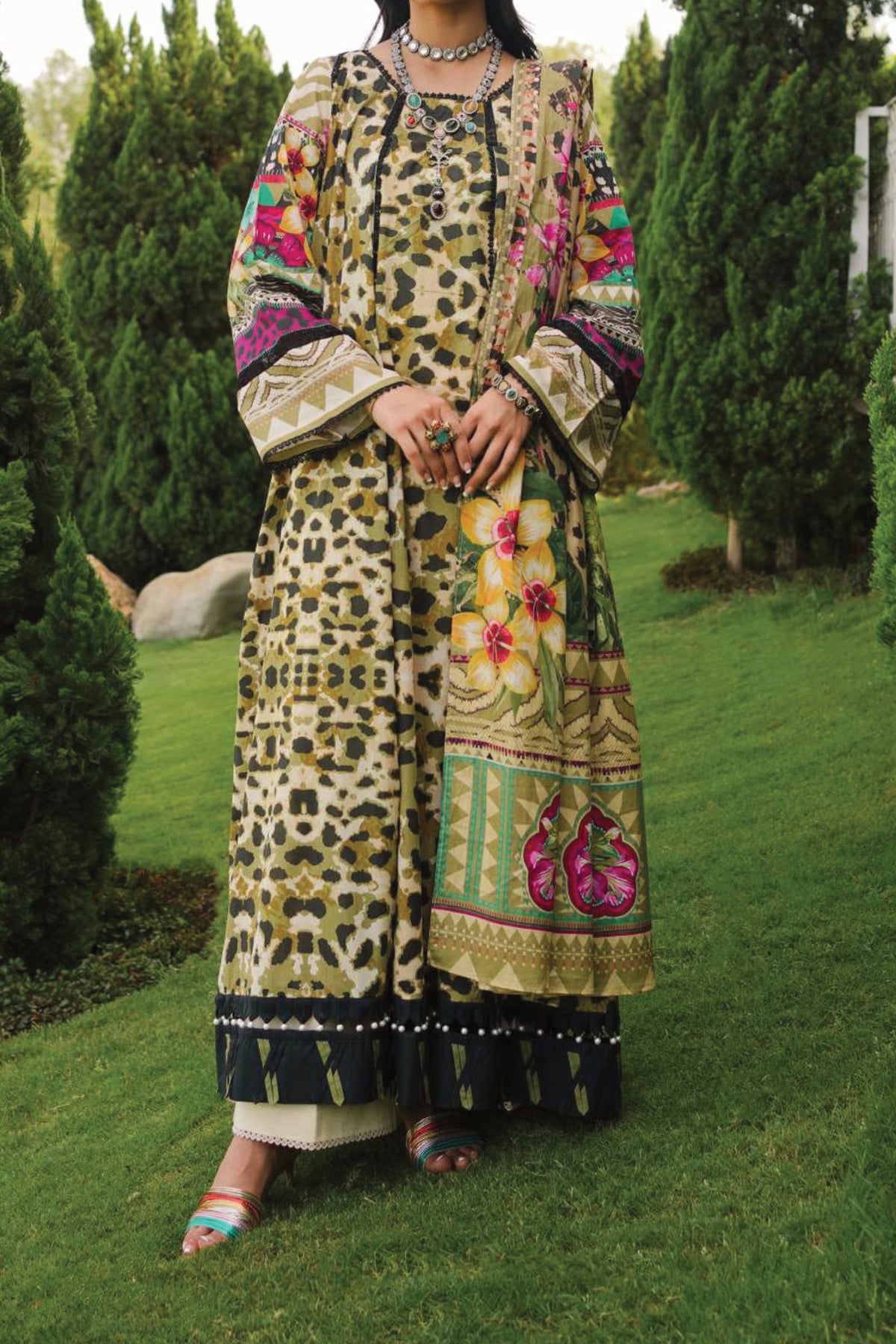 Elaf Prints Unstitched 3 Piece Printed Lawn Collection'2024-EEP-06-B-Wonders