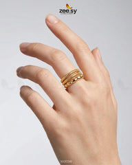 Zeesy-Elegant Sculpted Liquid Ring