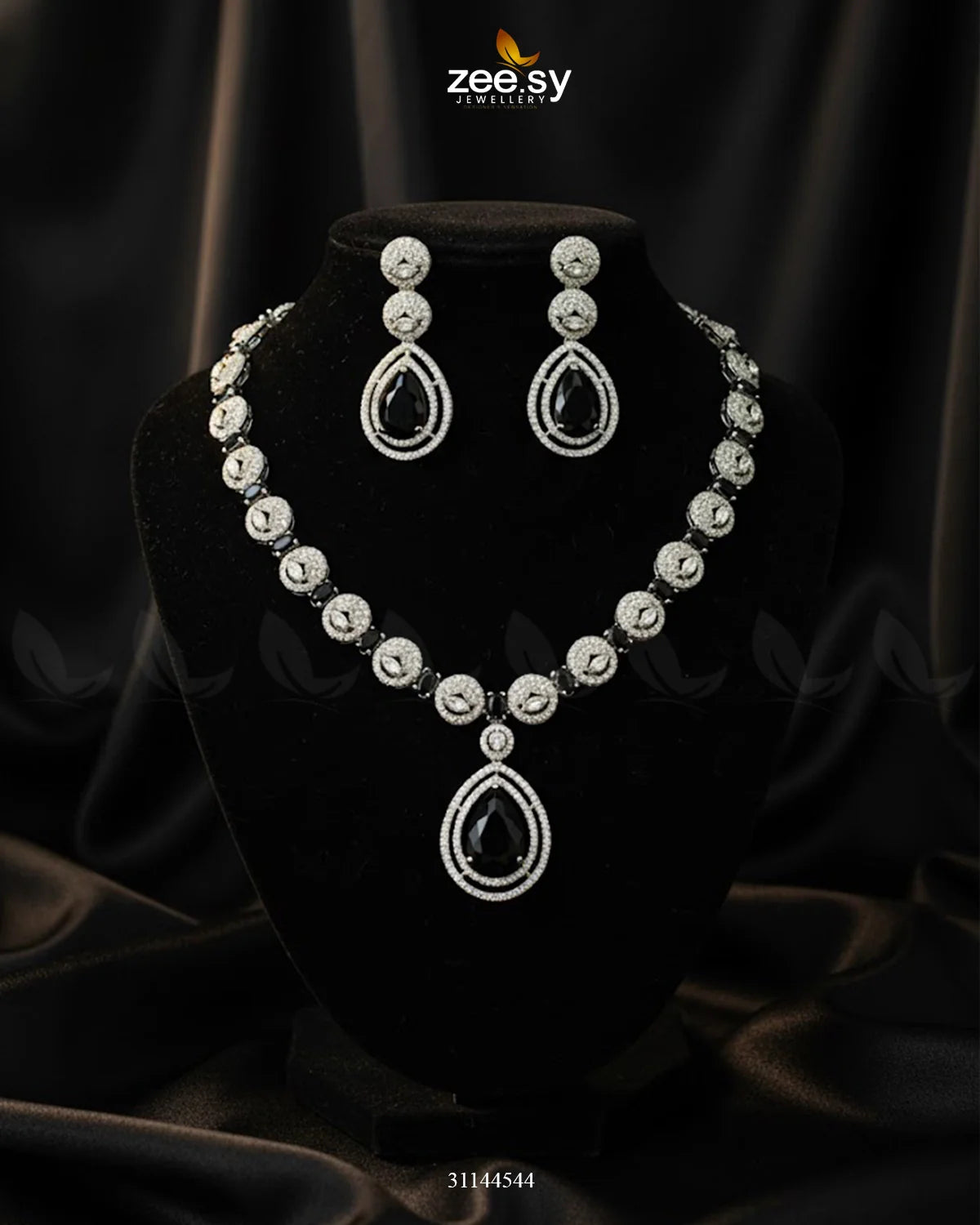 Elegant Heart Cluster Necklace Set Silver Black - Zeesy Jewellery
