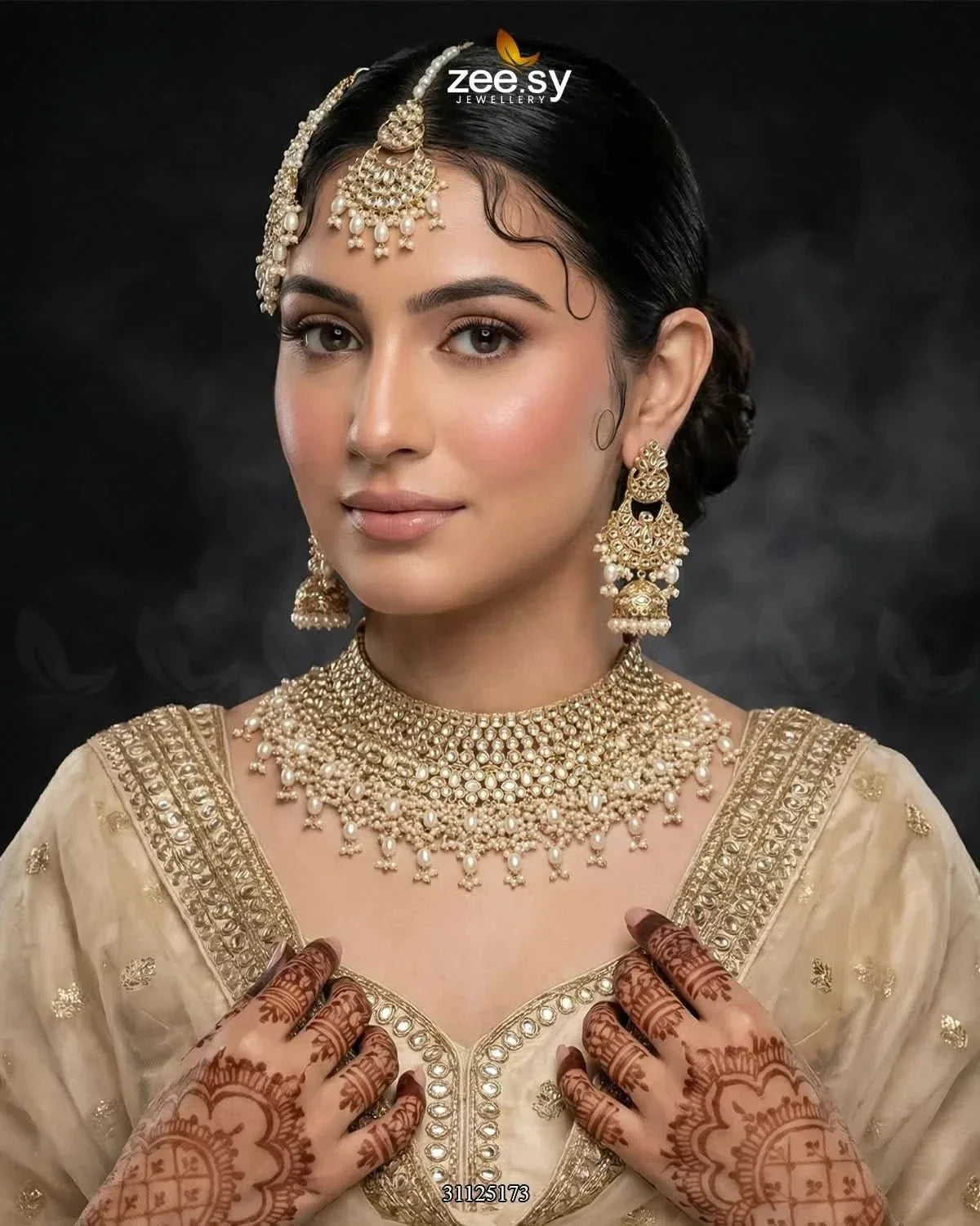 Eminent Wide Gilded Bridal Set