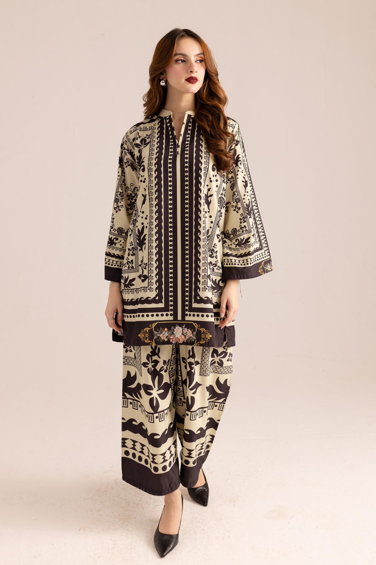 Yaaqot Stitched 2 Piece Lawn Collection-Subh Dgn # 07