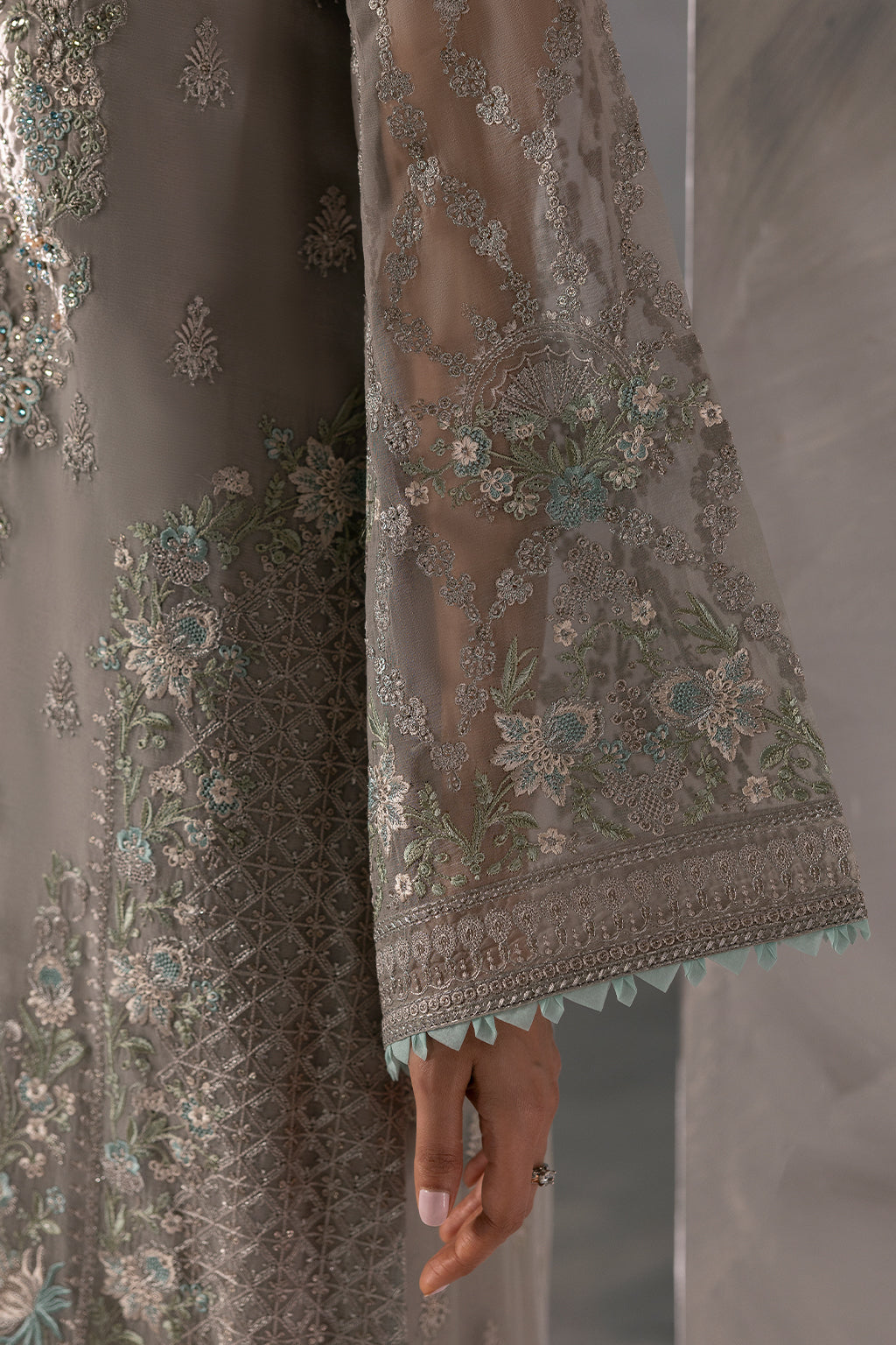 Laconic By Flossie Unstitched 3 Piece Formals Collection'2025-FE - 908