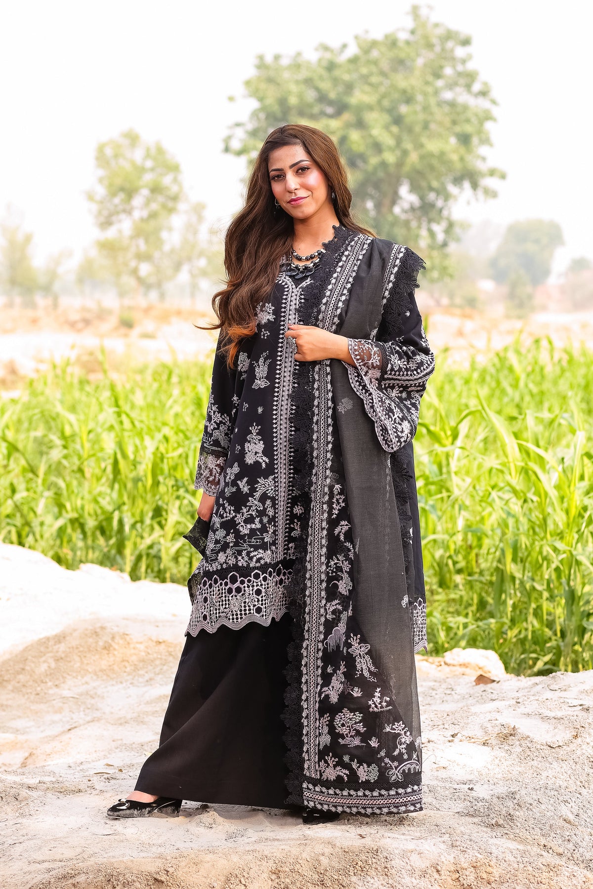 Dastak By Subayah Luxury Lawn Collection'2025-Shikargha