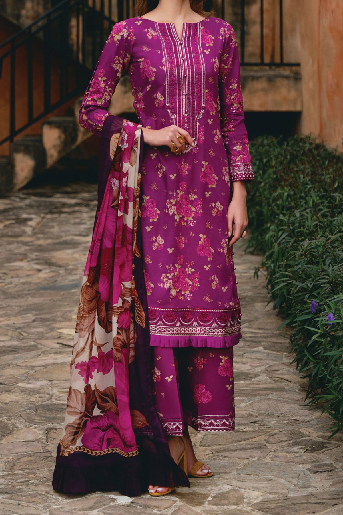 The Enchanted Garden By Gulaal Unstitched 3 Piece Lawn Vol-02 Collection'2024-GL-04-Vienne