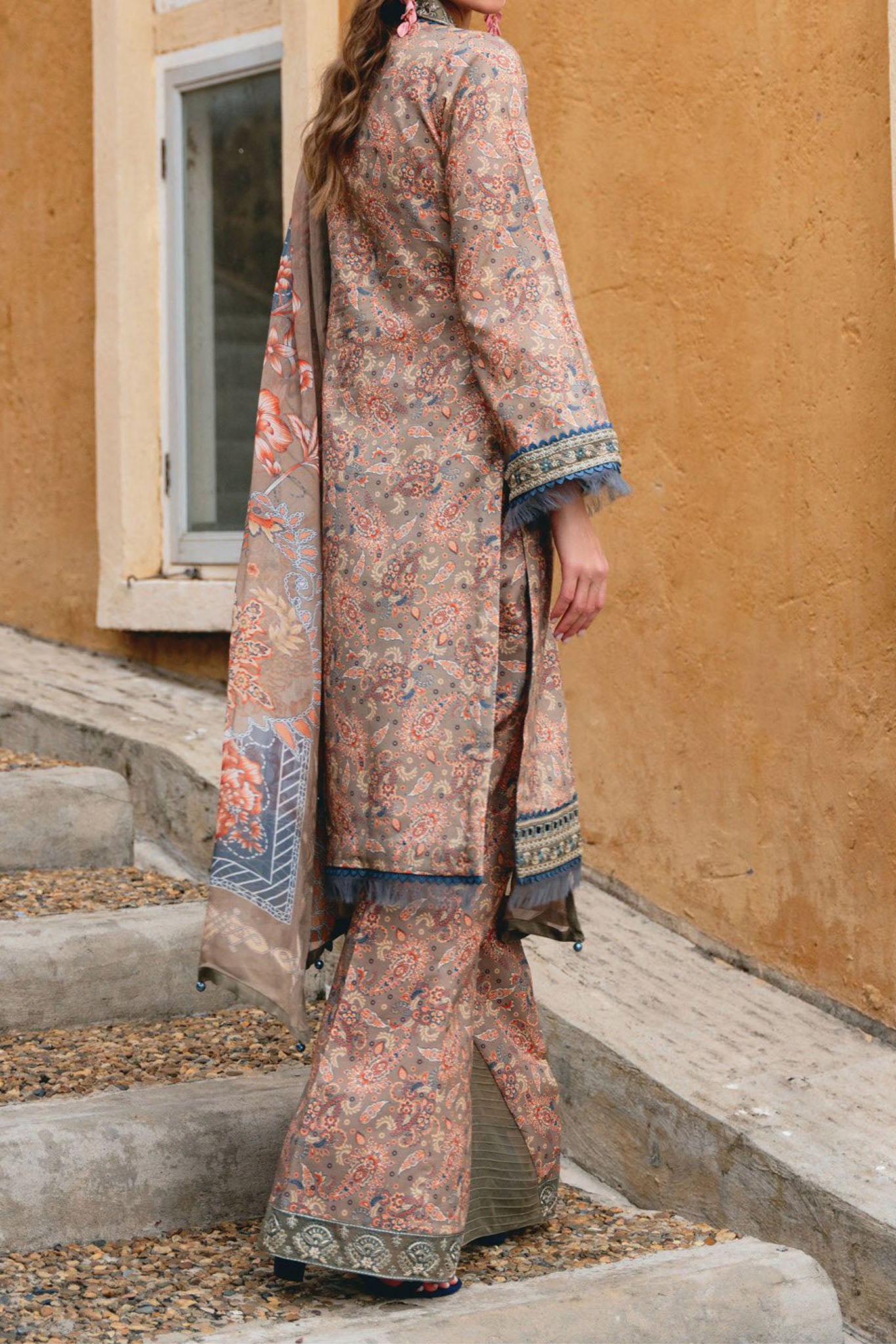 The Enchanted Garden By Gulaal Unstitched 3 Piece Lawn Vol-02 Collection'2024-GL-05-Avila