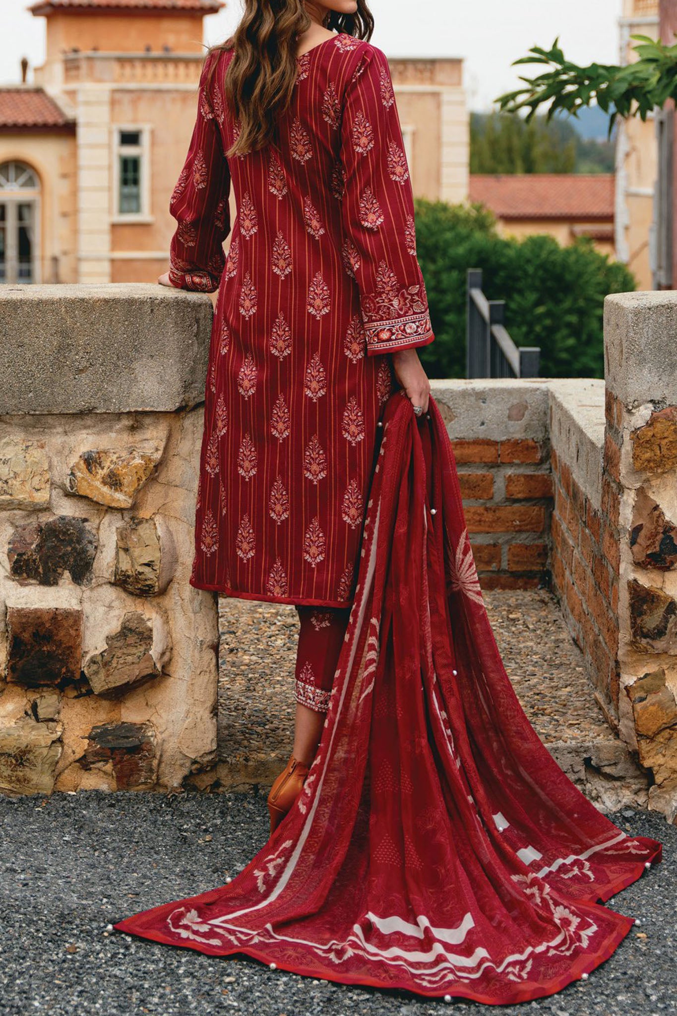 The Enchanted Garden By Gulaal Unstitched 3 Piece Lawn Vol-02 Collection'2024-GL-08-Vezelay