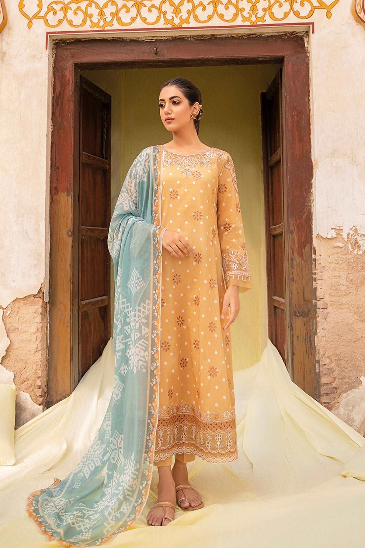 Afsana by Iznik Unstitched 3 Piece Embroidered Lawn Collection'2022-IAC-01-Basirah