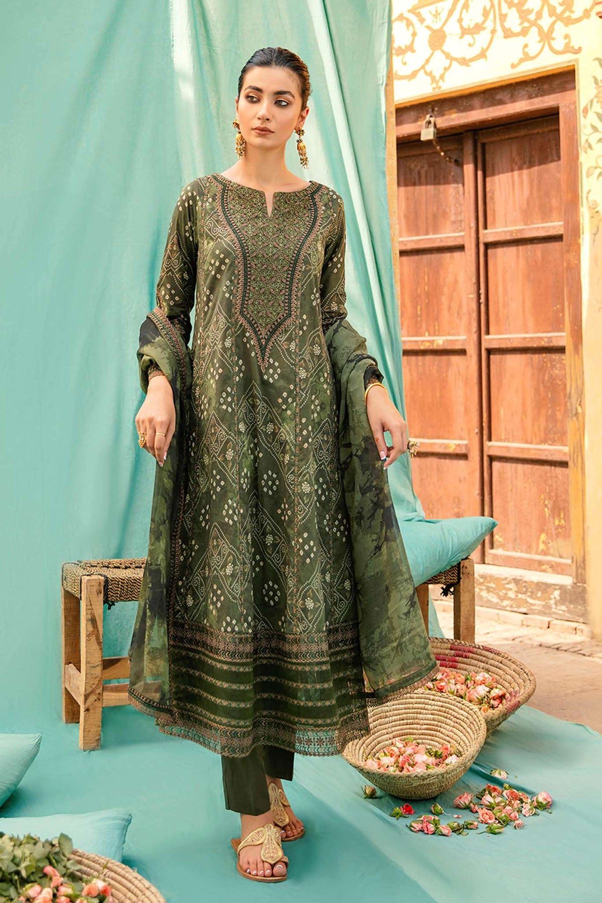 Afsana by Iznik Unstitched 3 Piece Embroidered Lawn Collection'2022-IAC-03-Rutri