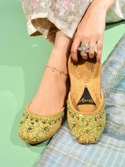 Heeriye Mehek Women's Fancy Khussa