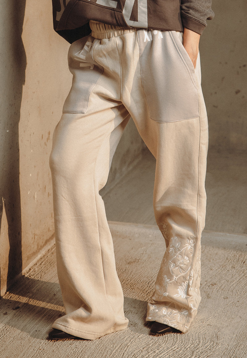 Asim Jofa  Western Wear Ajwpb-04 Unisex Wide-Leg Embroidered Sweatpants 1 Pc
