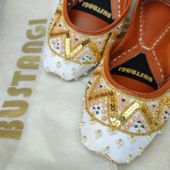White Gold Women Khussa E006 - Bustangi