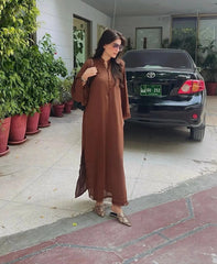 Manahils Stitched Brown Button Set??