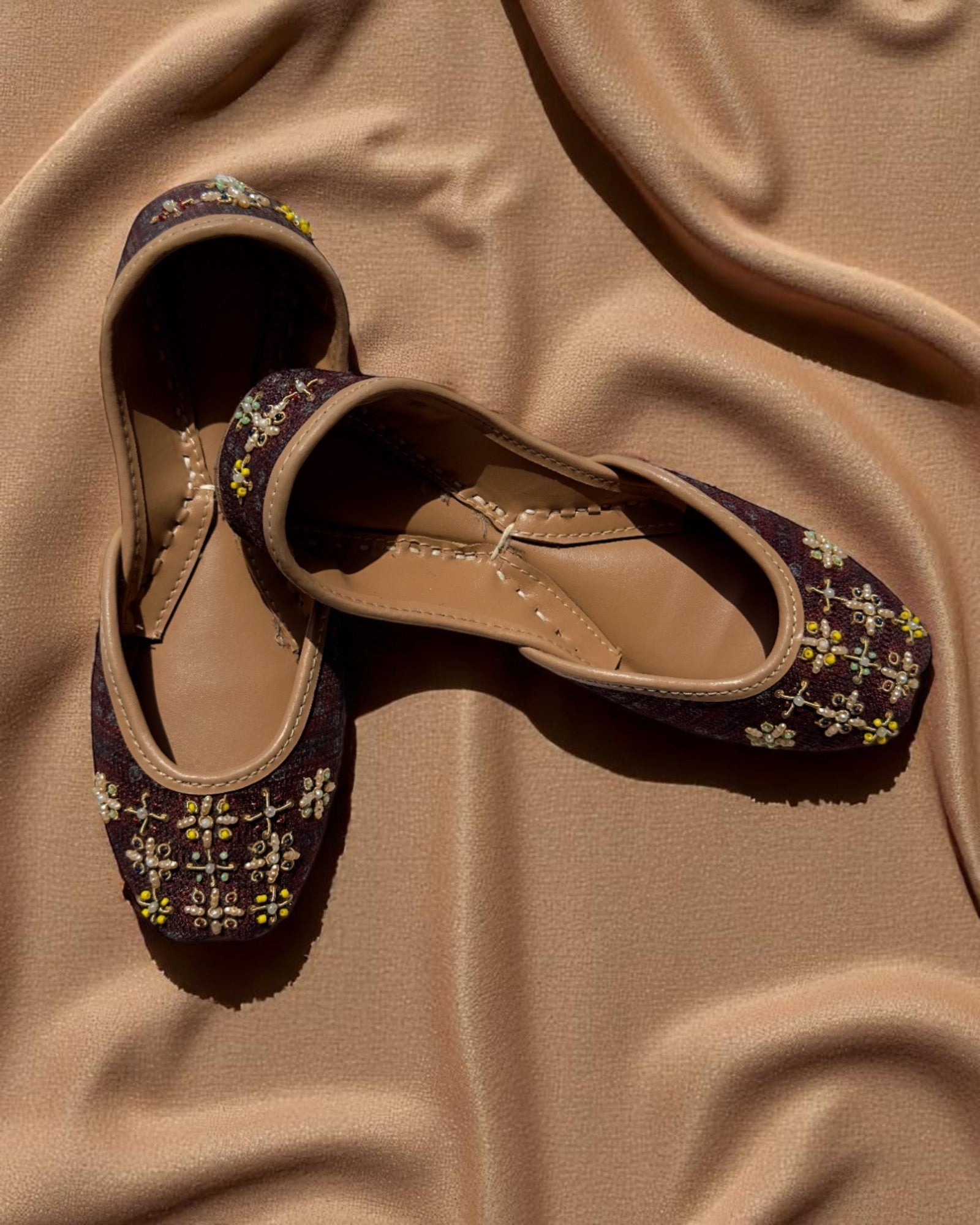 Ujaala Mughal - Maroon Jutti