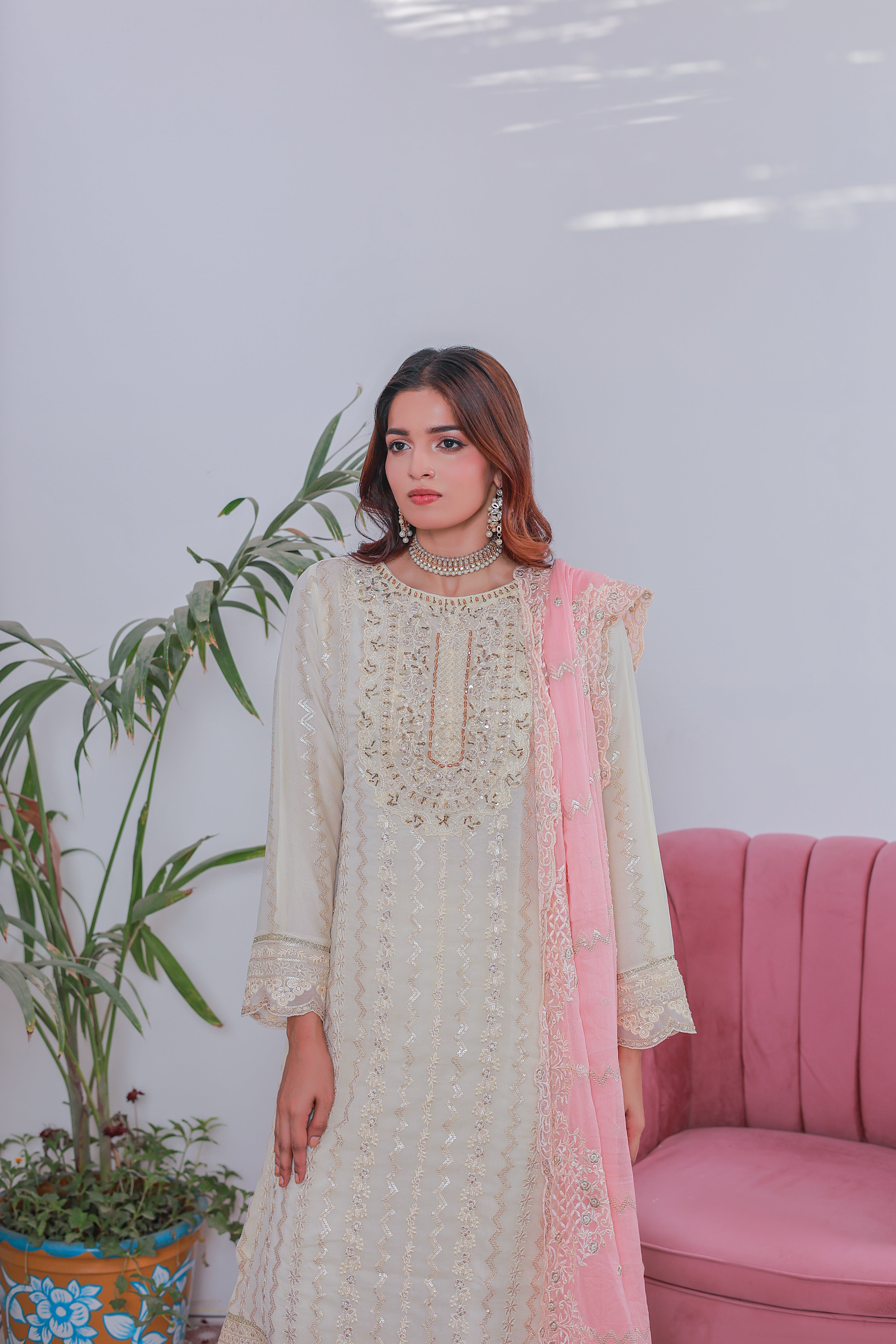 Umer Aayan Mahpara 03-Piece Embroidered Pista Chiffon Suit