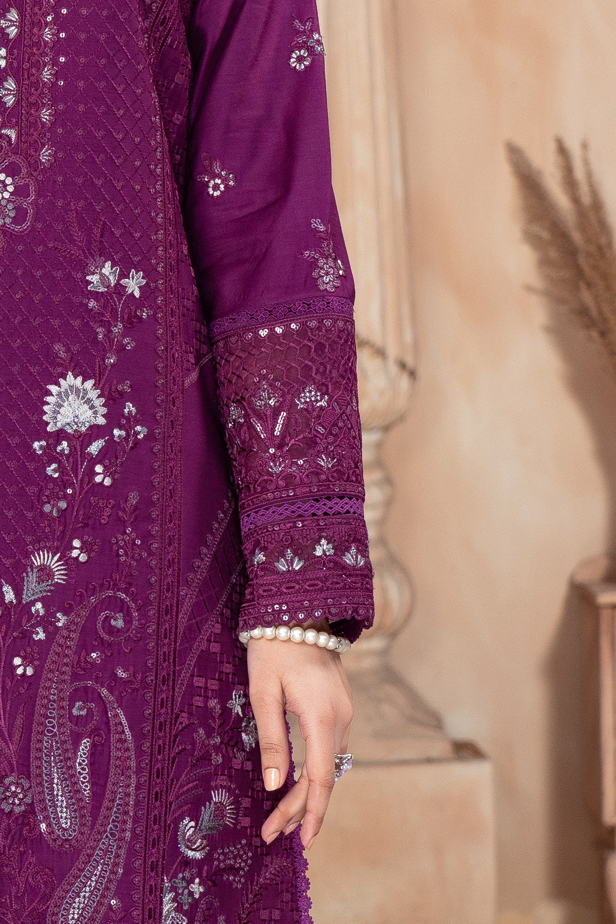 Raya By Imrozia Serene Stitched 3 Piece Winter Collection'2025-IP-114 Mahika