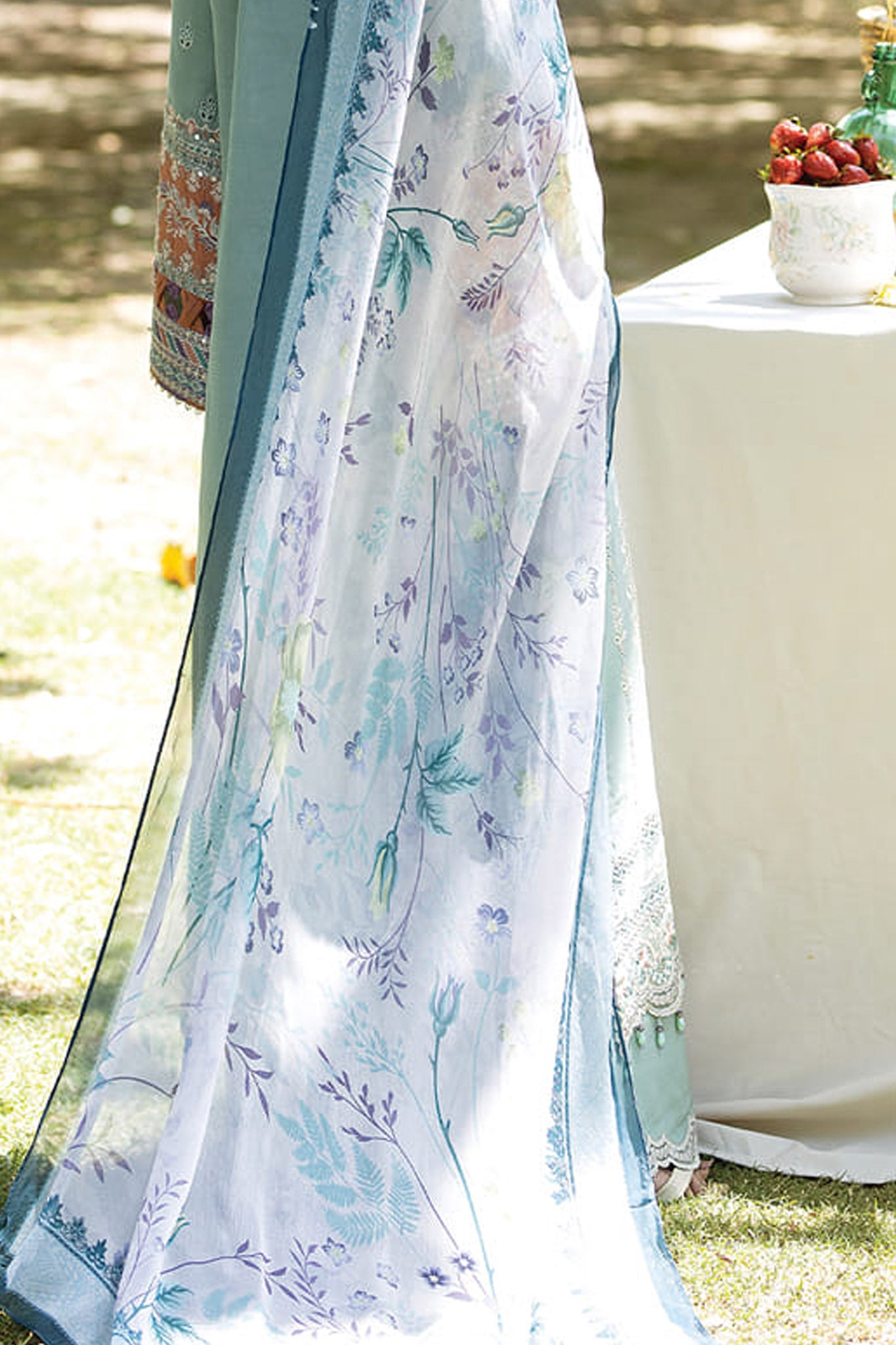 Jaan-E-Adaa By Imrozia Unstitched 3 Piece Luxury Emb Lawn Collection'2024-IPL-09-Gul
