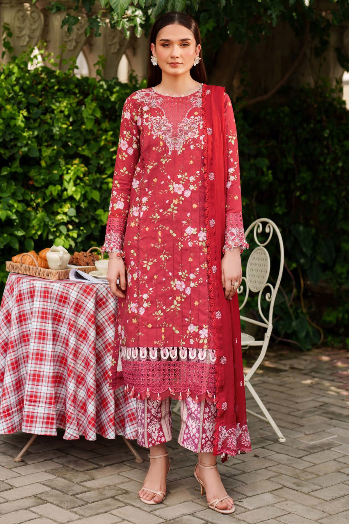Ivy Bloom by Parishay Unstitched 3 Piece Winter Edit-01 Collection'2025-IW-02