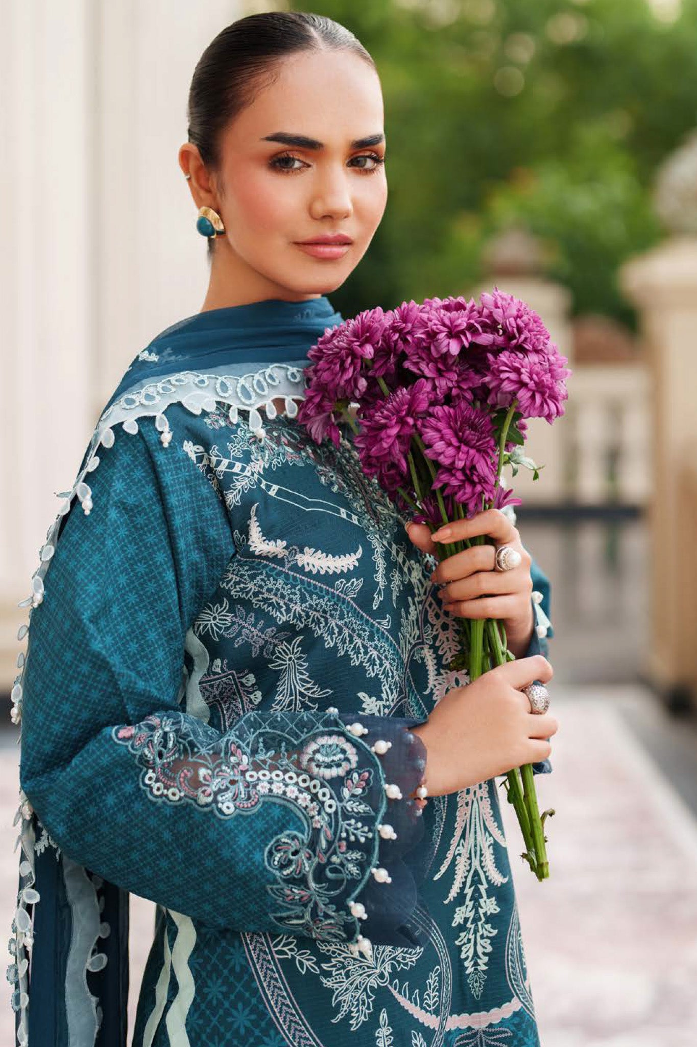 Ivy Bloom by Parishay Unstitched 3 Piece Winter Edit-01 Collection'2025-IW-09
