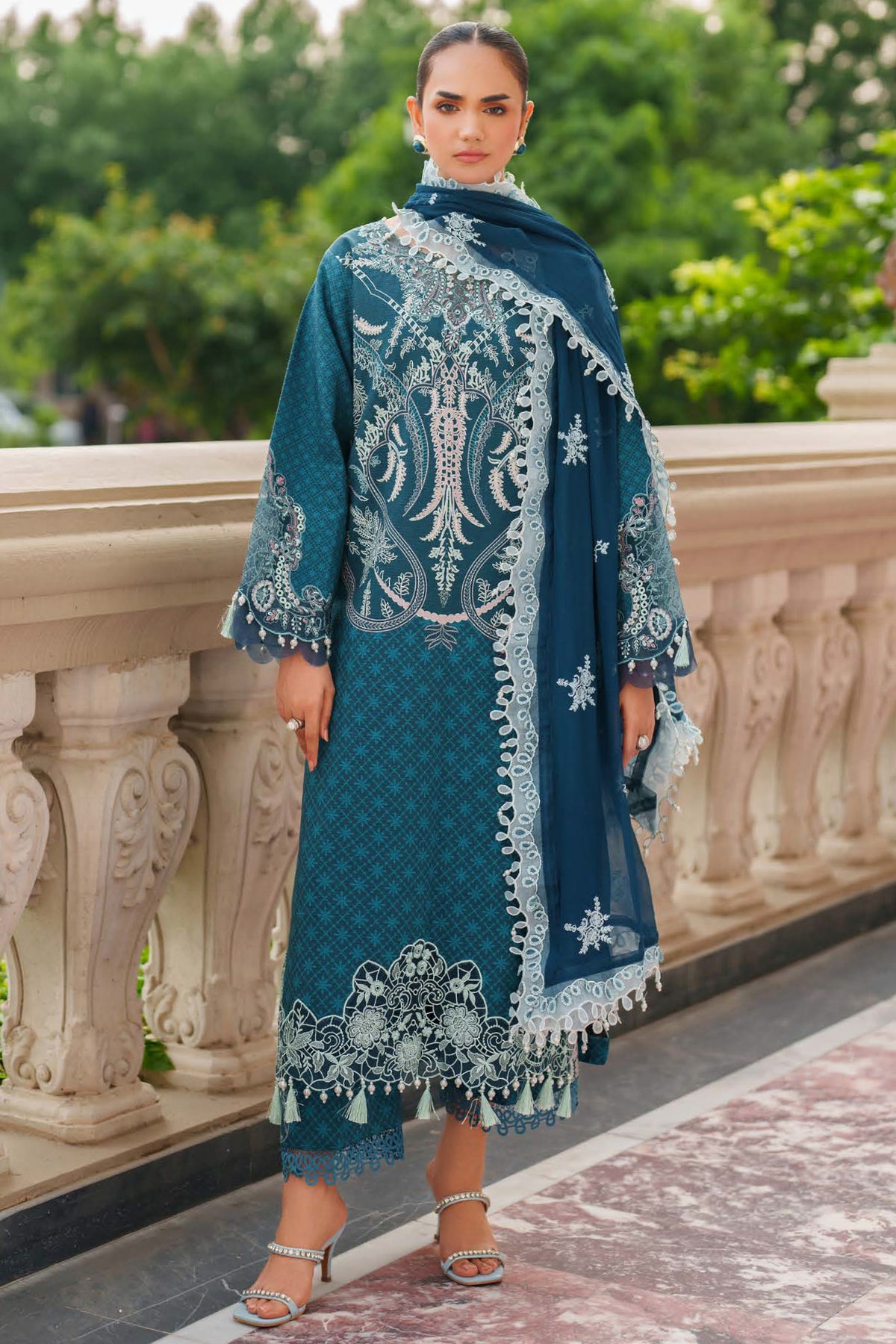 Ivy Bloom by Parishay Unstitched 3 Piece Winter Edit-01 Collection'2025-IW-09