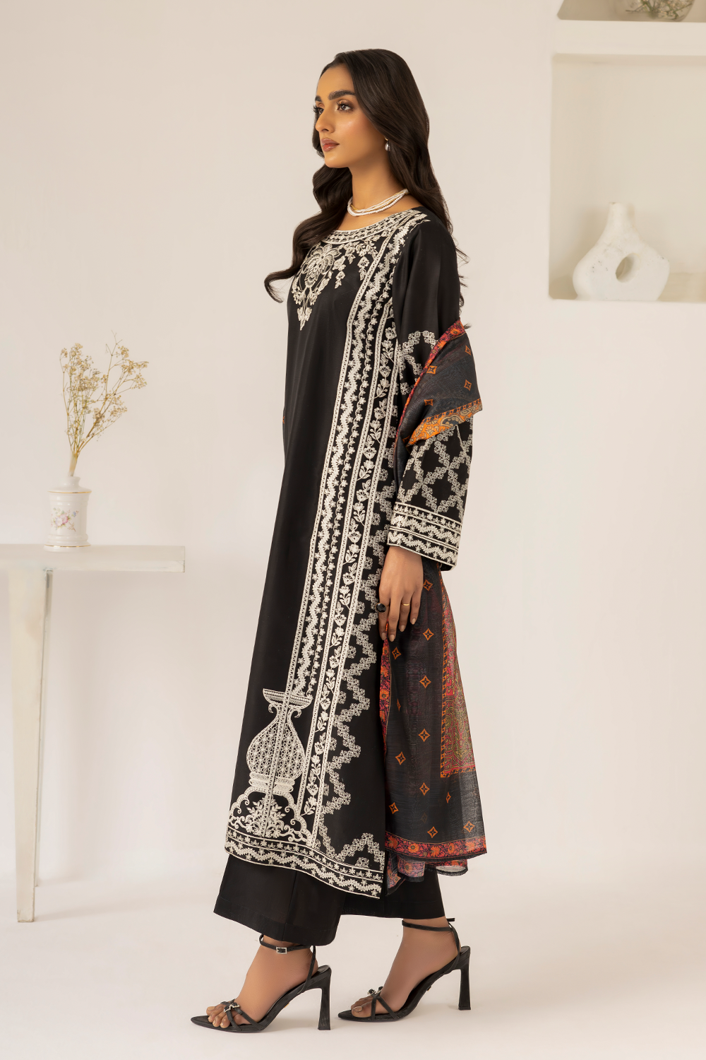 Mizaj By Esra Stitched 3 Piece Luxury Lawn Collection-LX-23-07