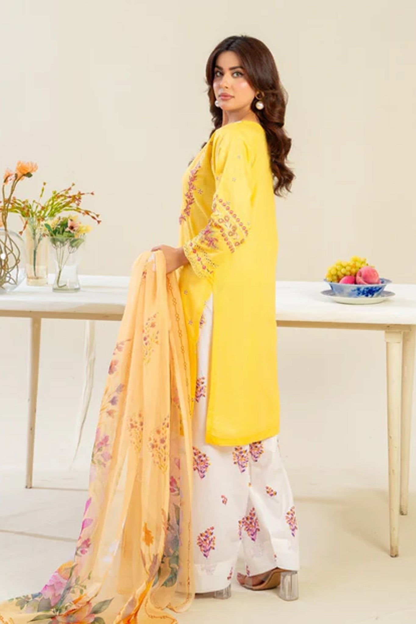 Tawakal Closet Stitched 3 Piece Summer Collection'2025-LAYLA