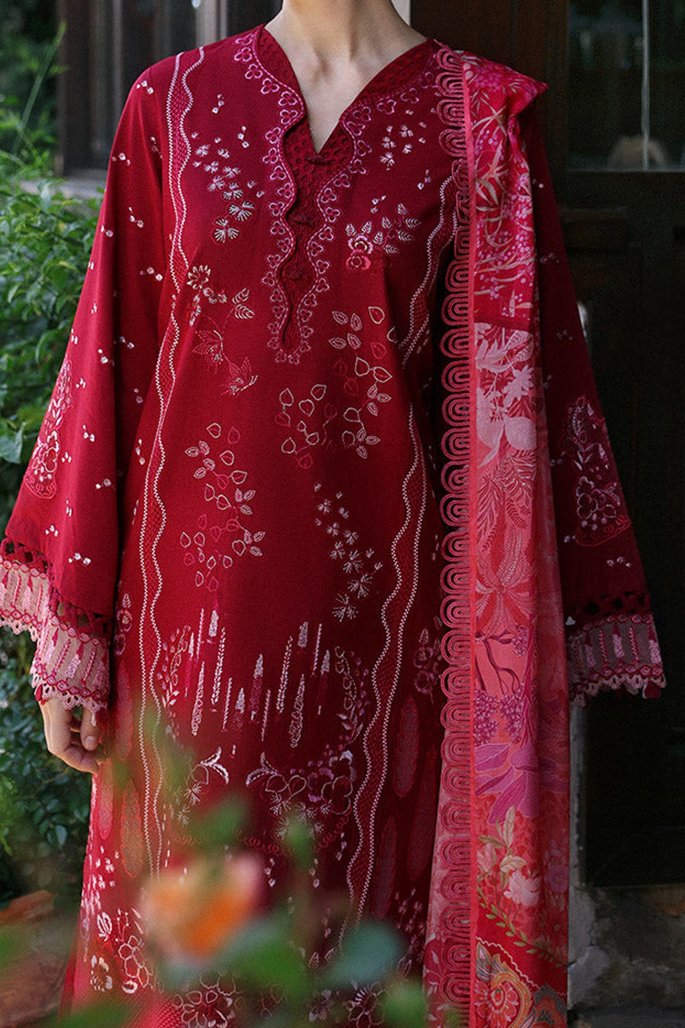 Aylin By Republic Unstitched 3 Piece Emb Lawn Summer Collection'2024-D-05-B-Lunara