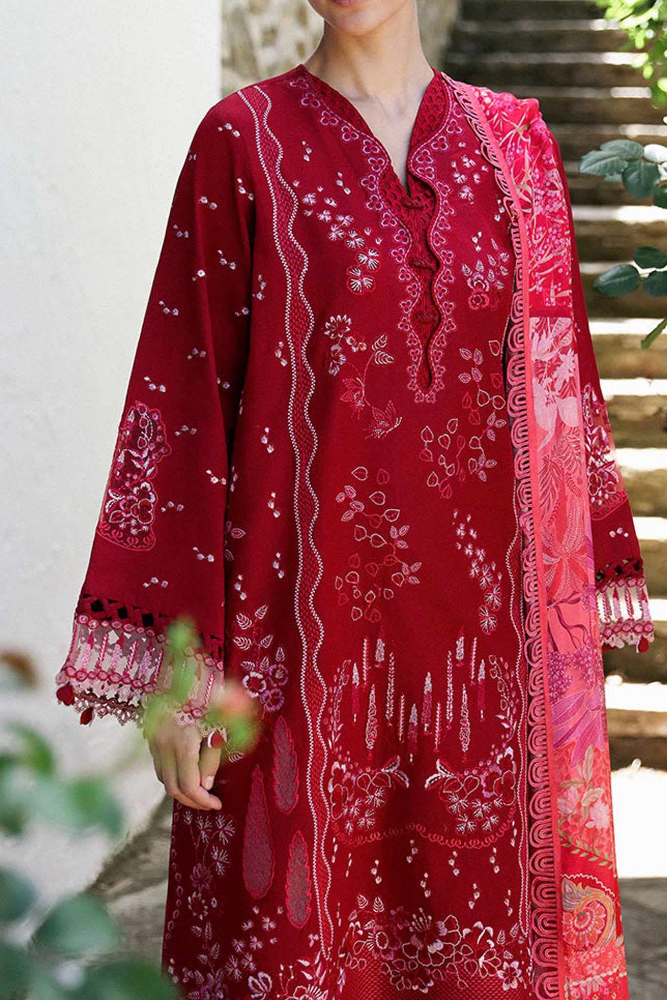 Aylin By Republic Unstitched 3 Piece Emb Lawn Summer Collection'2024-D-05-B-Lunara