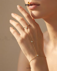 Zeesy-Luxe Bezel Finger Bracelet