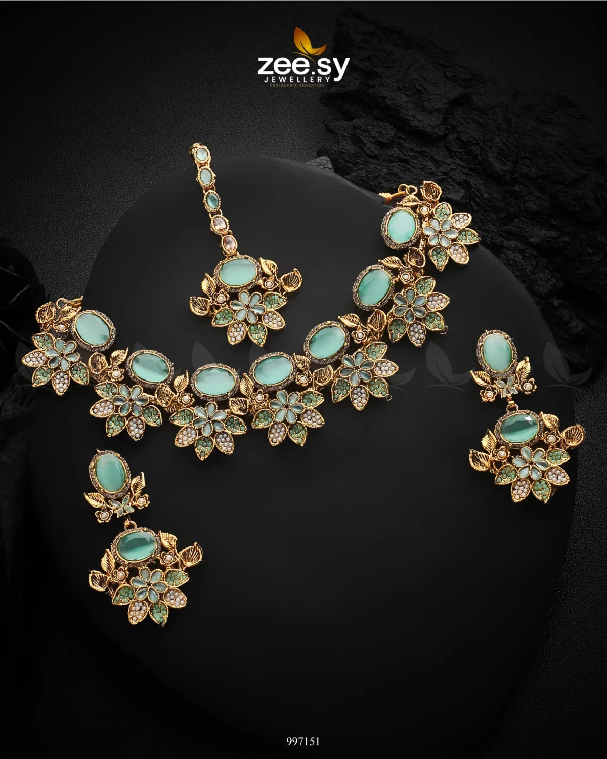 Lycoris Necklace Set Mint Green - Zeesy Jewellery