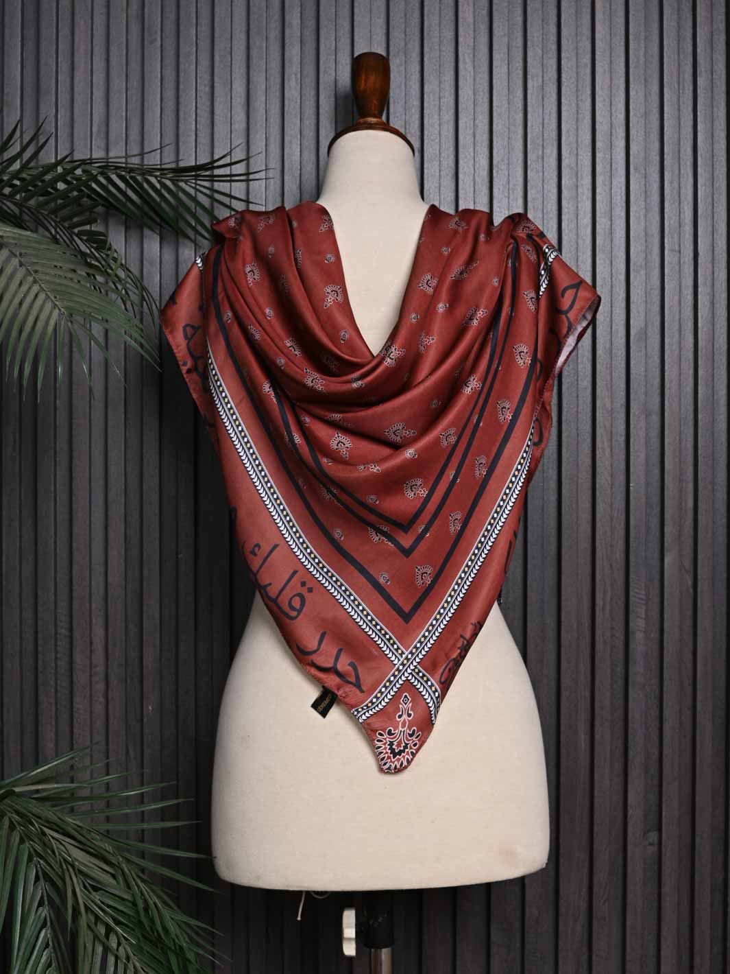 TNG Qalb Scarf